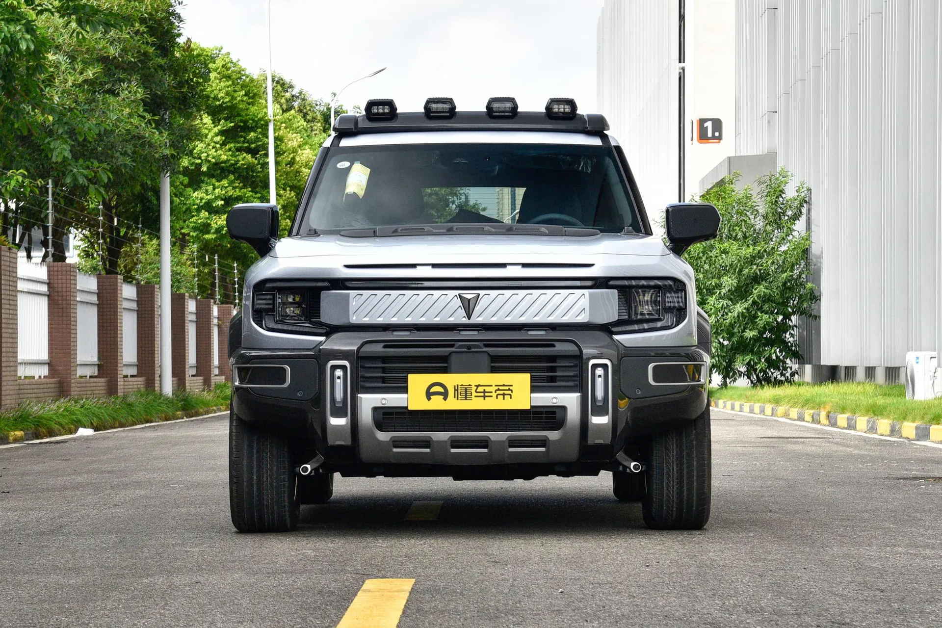  G318 Carefree Cross-Country AWD Secret Realm