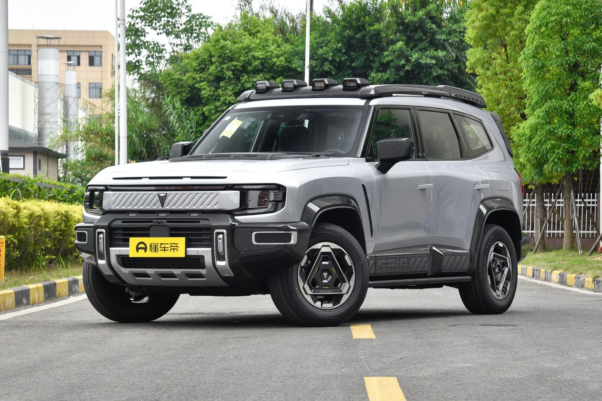  G318 Carefree Cross-Country AWD Yuanshan