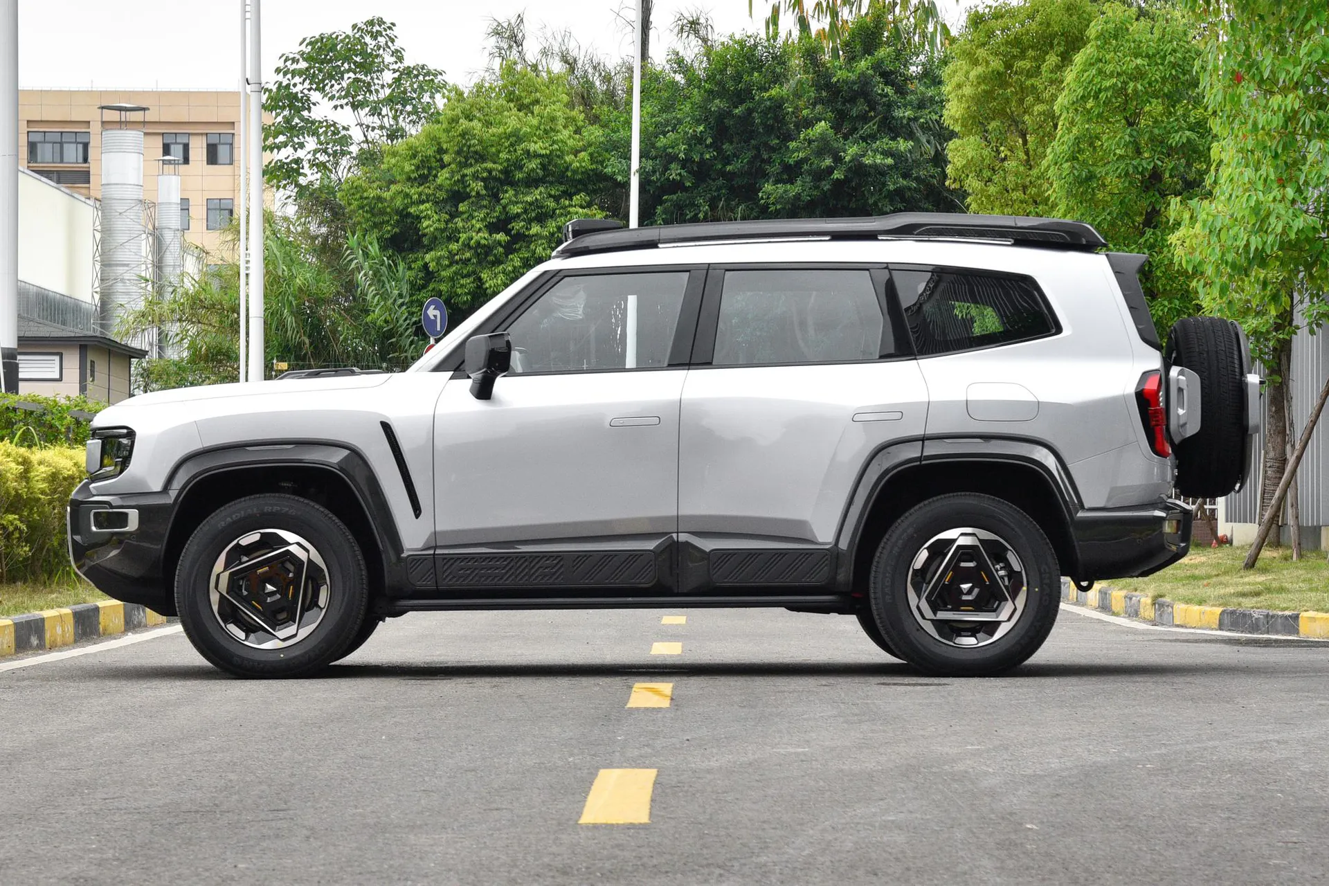  G318 Carefree Cross-Country AWD Yuanshan