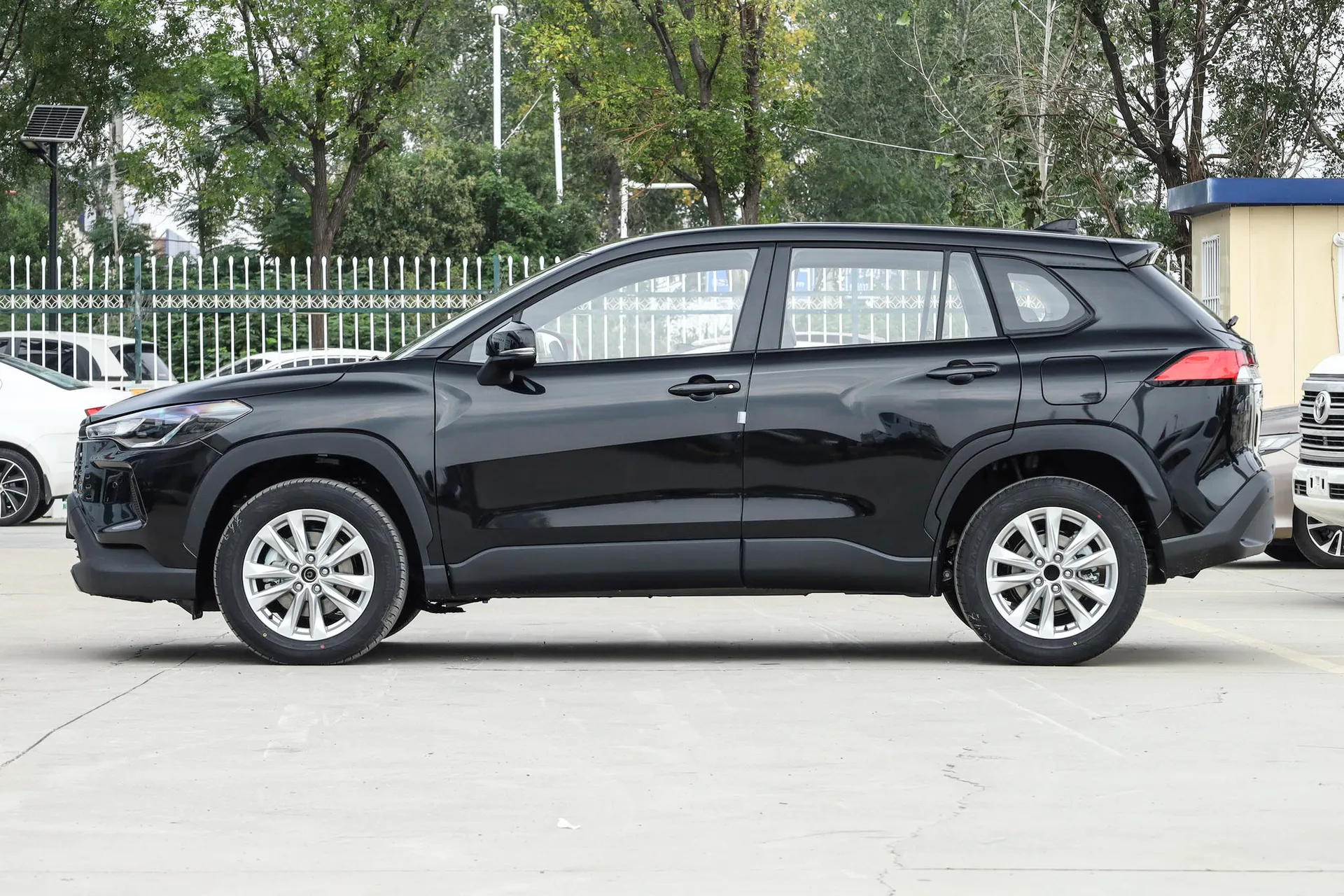  Corolla Regal 2.0L Hybrid Elite