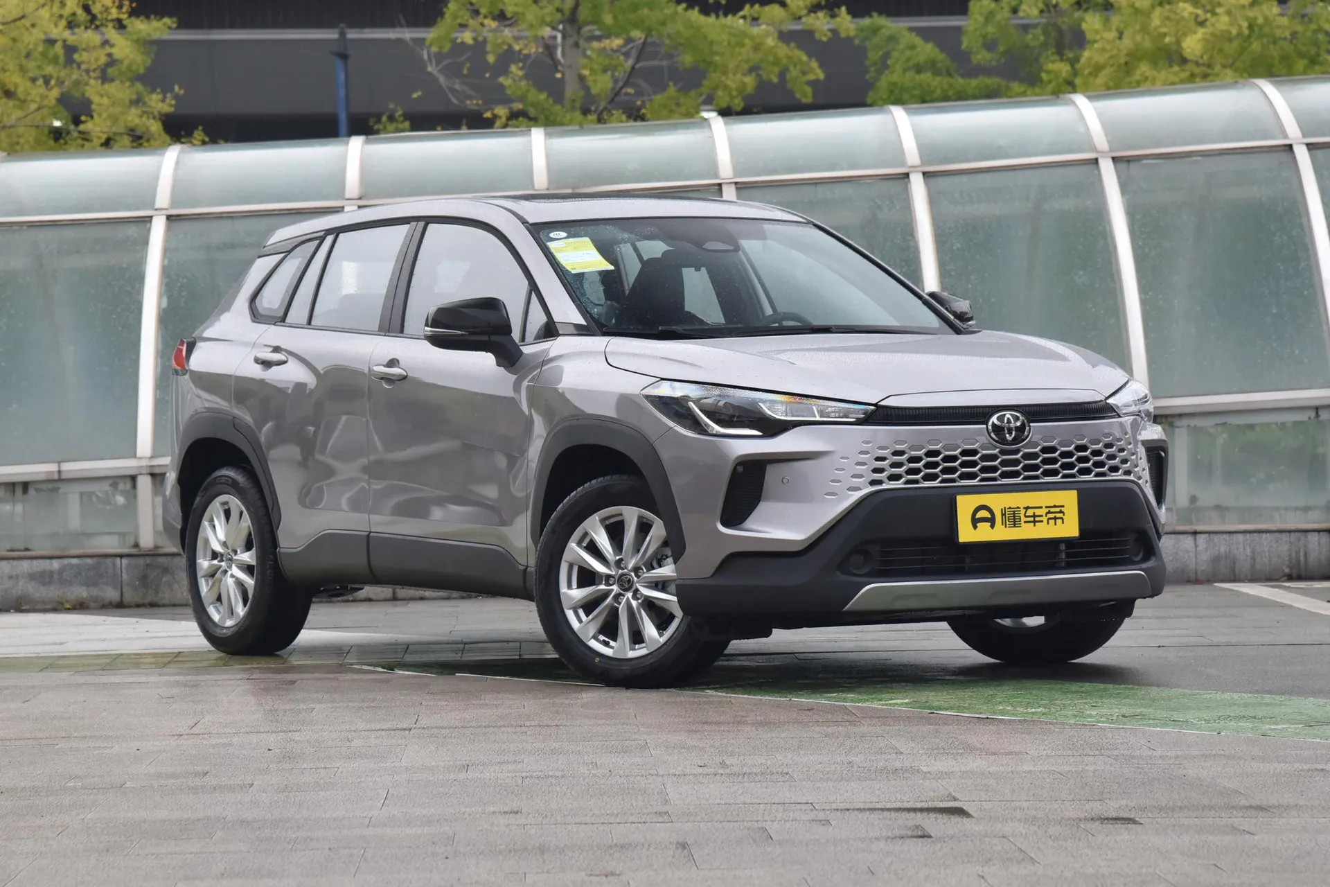  Corolla Regal 2.0L Hybrid Elite