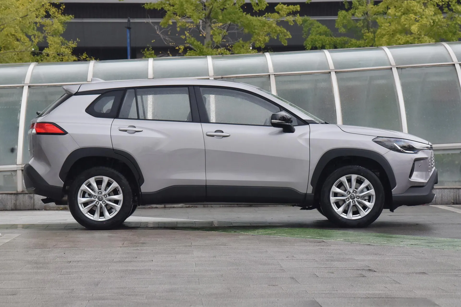  Corolla Regal 2.0L Hybrid Elite