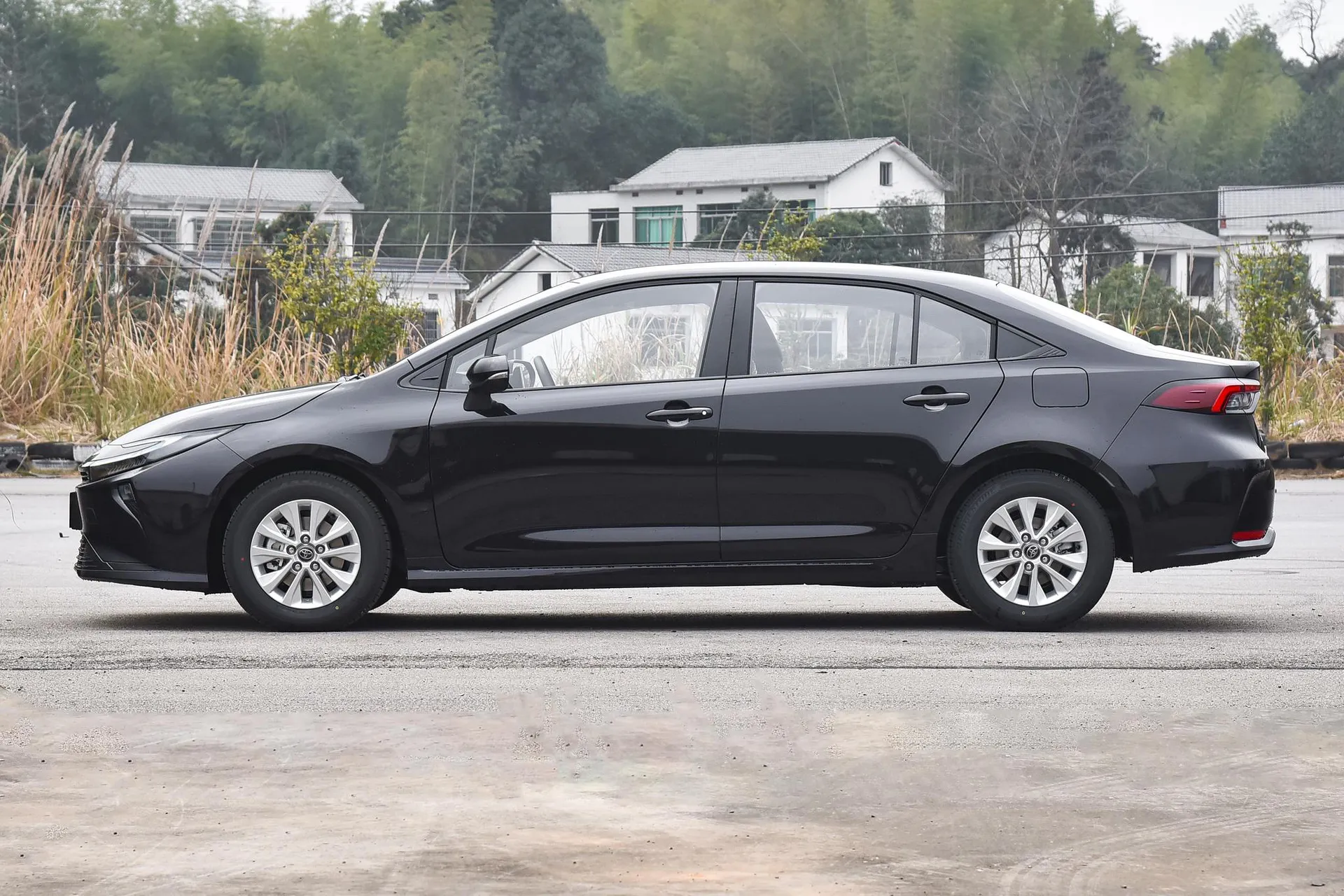  Corolla Hybrid 1.8L E-CVT Pioneer