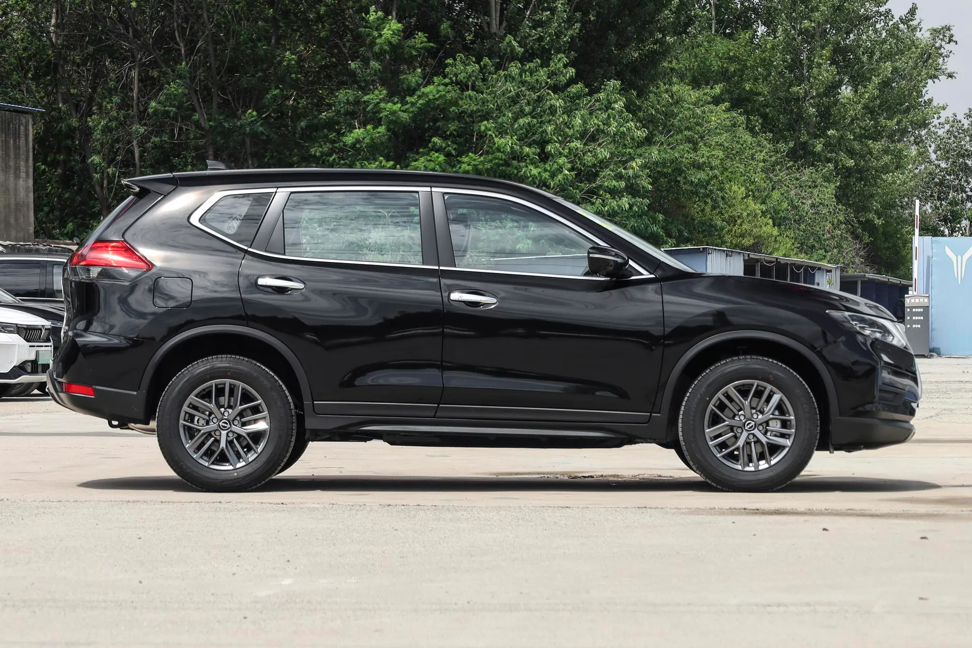  X-Trail Honor 2.0L FWD Leading