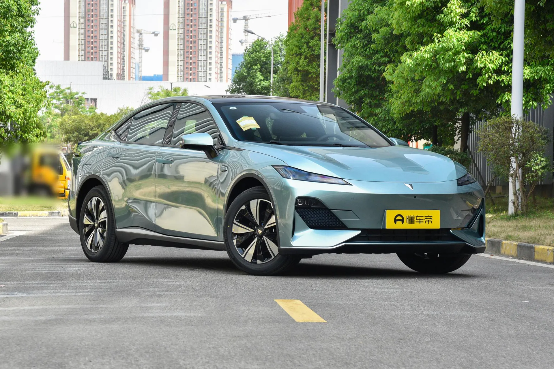  SL03 Facelift 530 Pure EV Elite