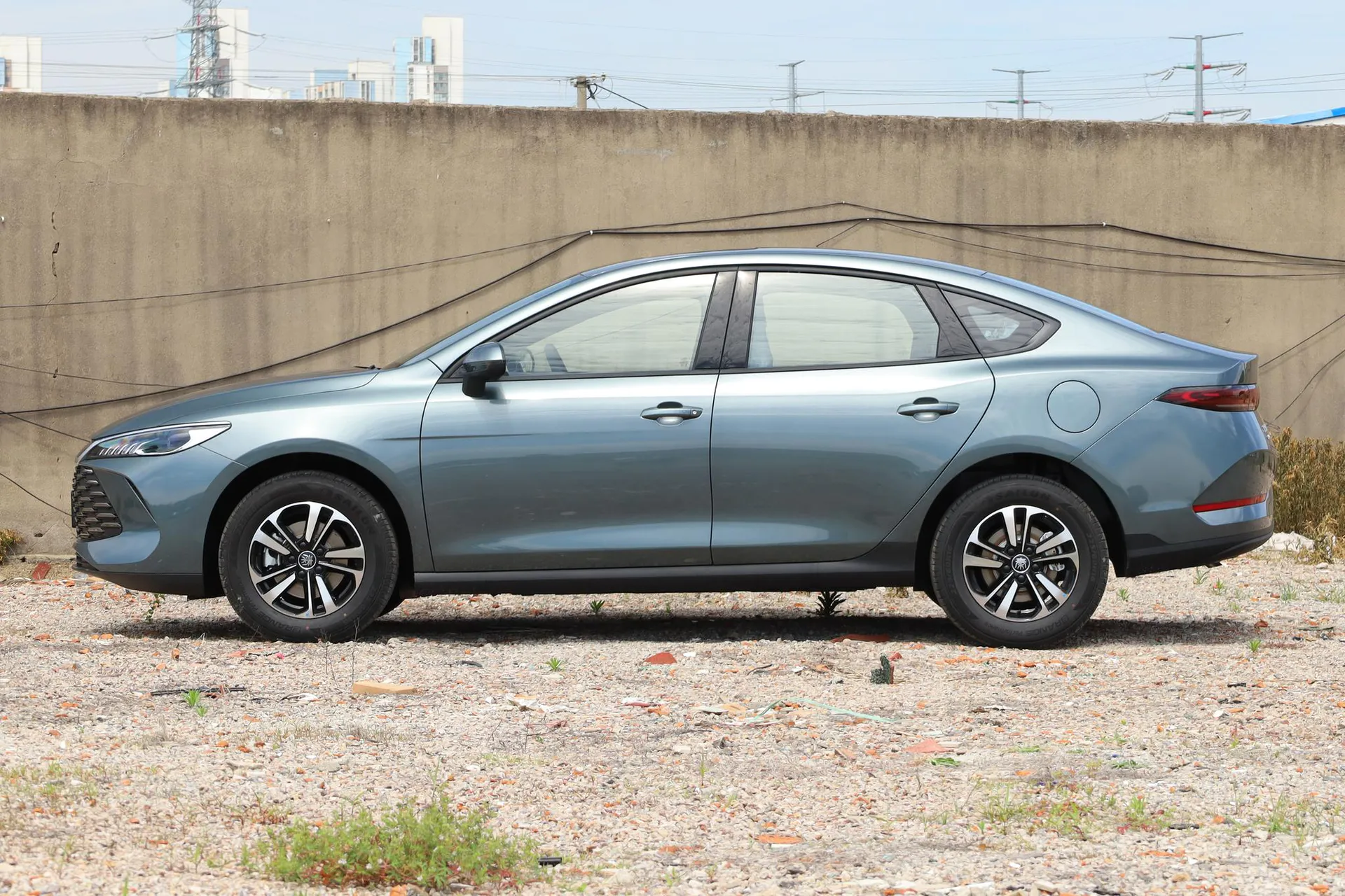  Qin Plus DM-i 210 KM Progressive
