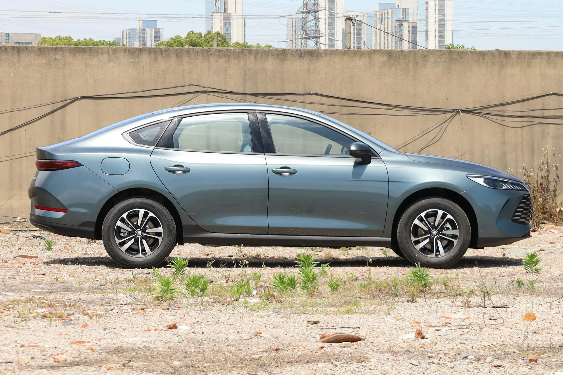  Qin Plus DM-i 210 KM Progressive
