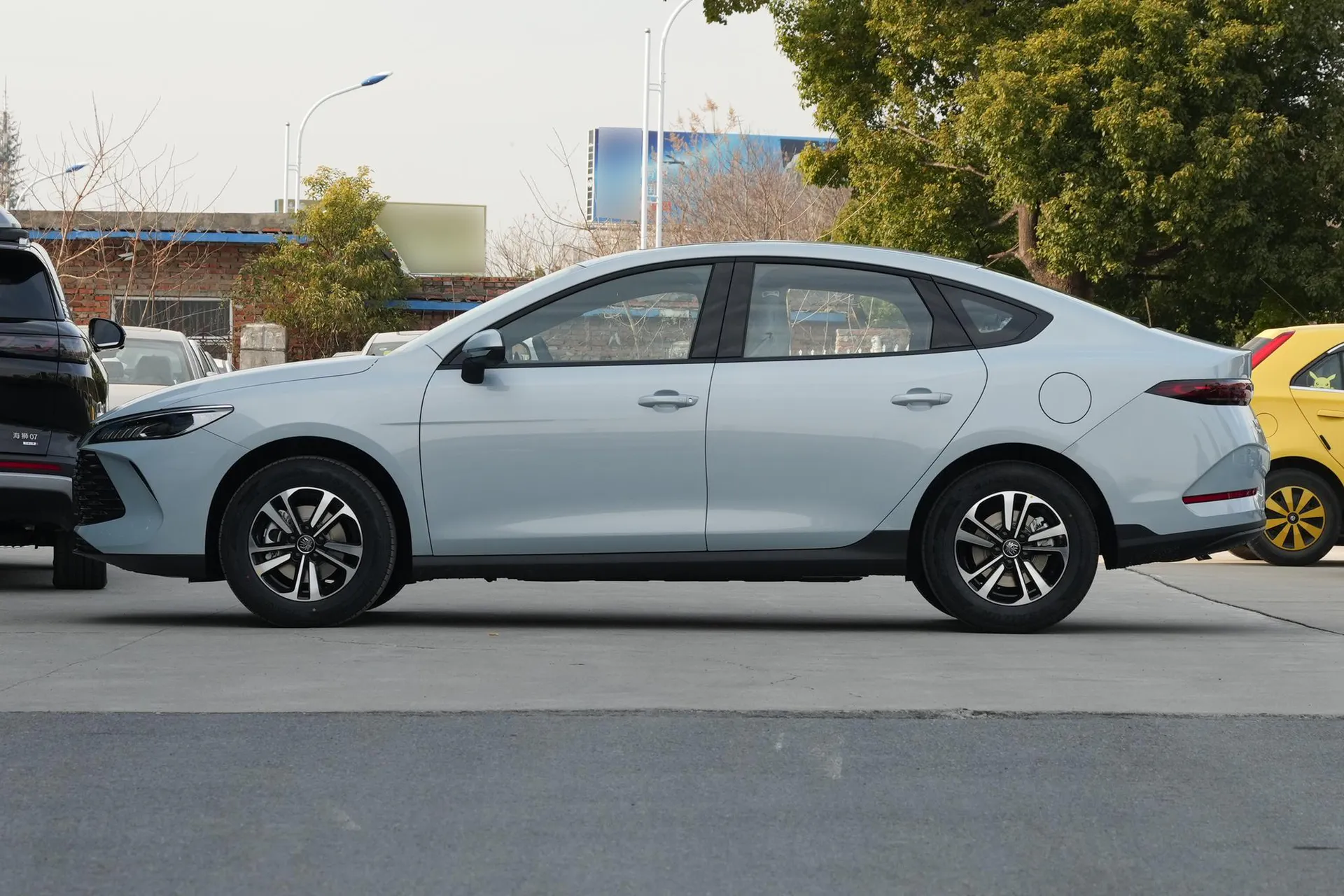  Qin Plus DM-i 210 KM Progressive