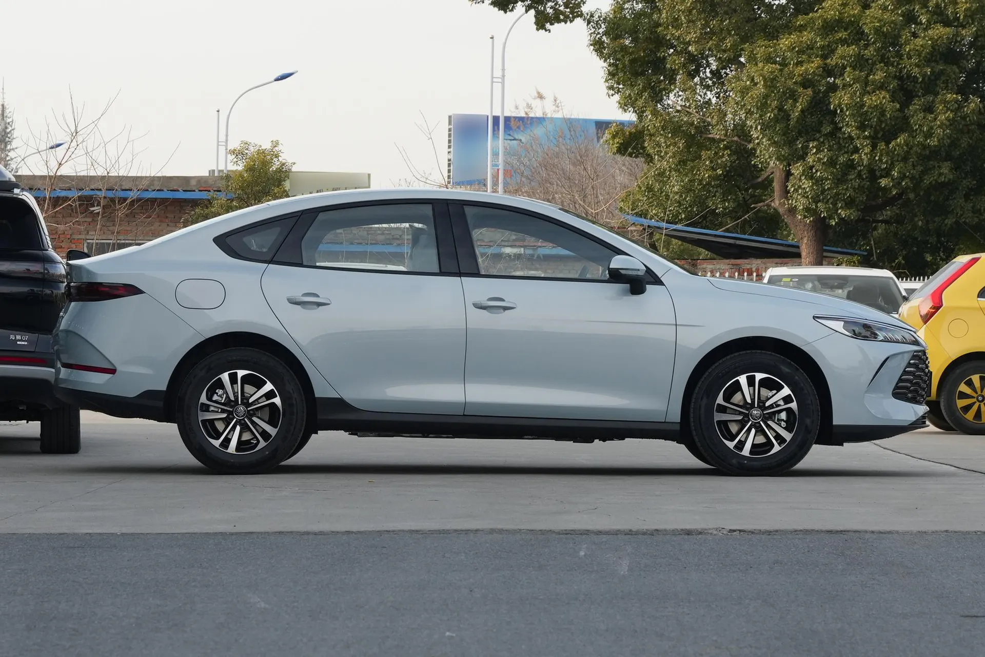  Qin Plus DM-i 210 KM Progressive