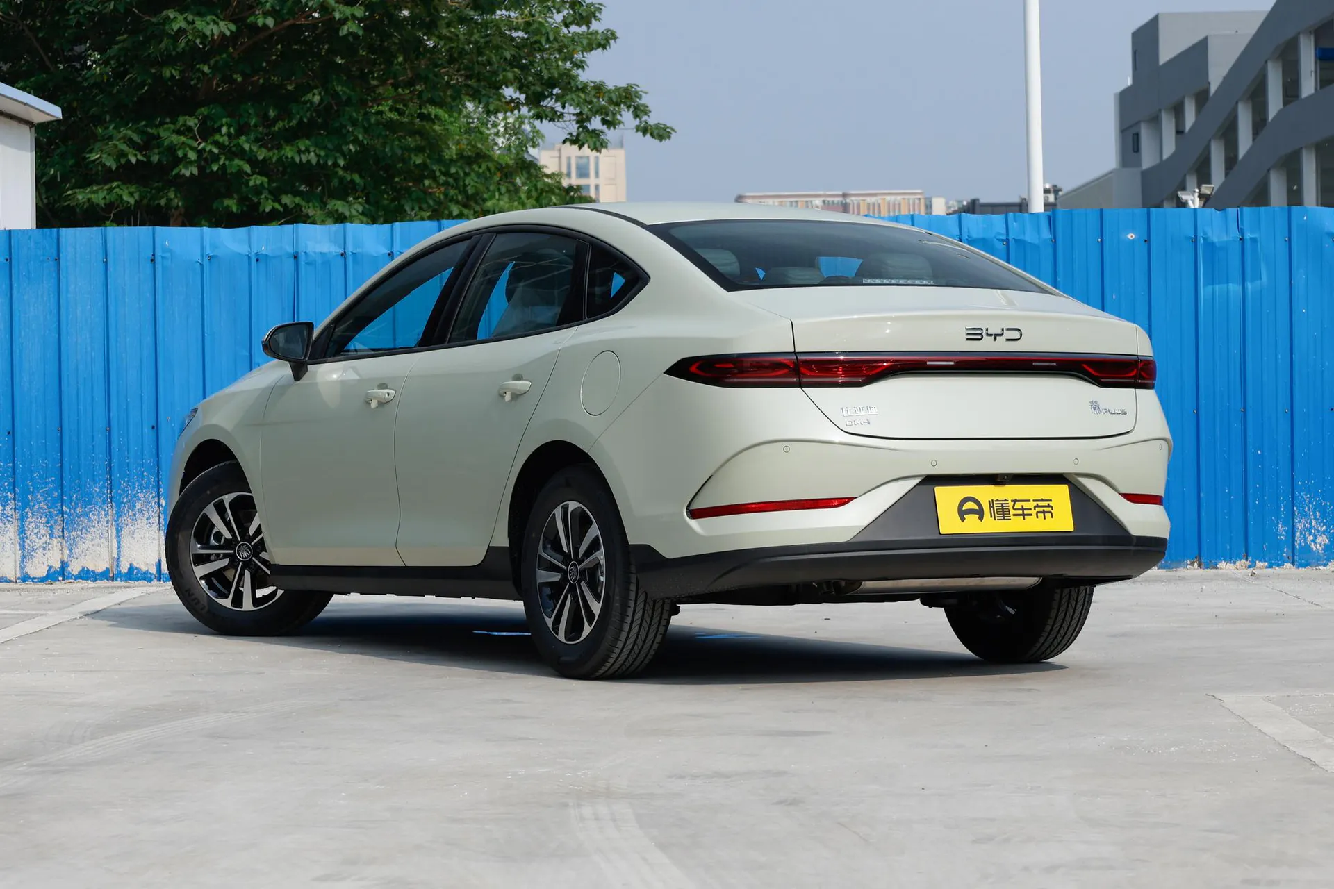  Qin Plus DM-i 210 KM Progressive