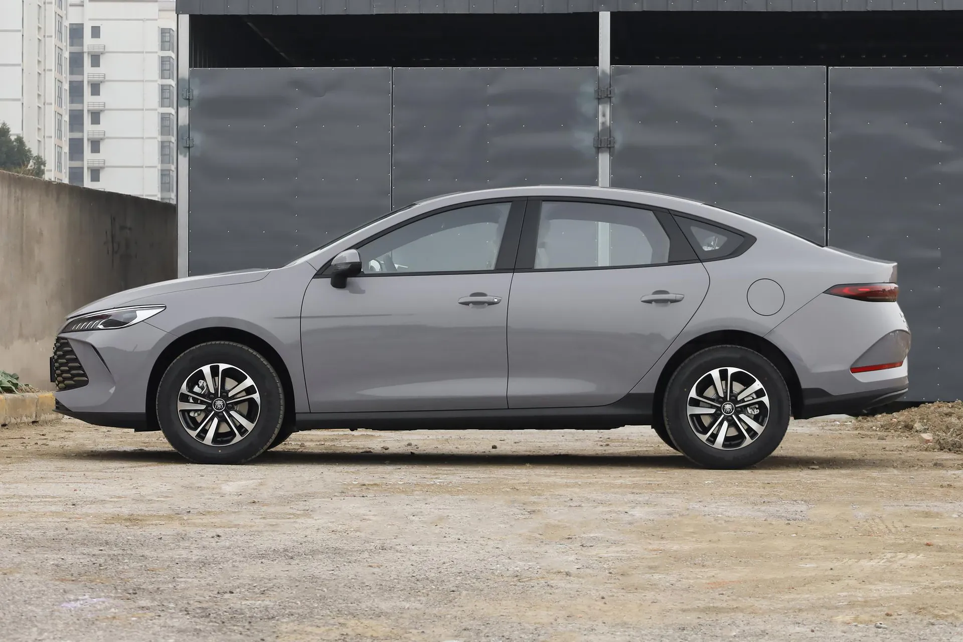  Qin Plus DM-i 210 KM Progressive