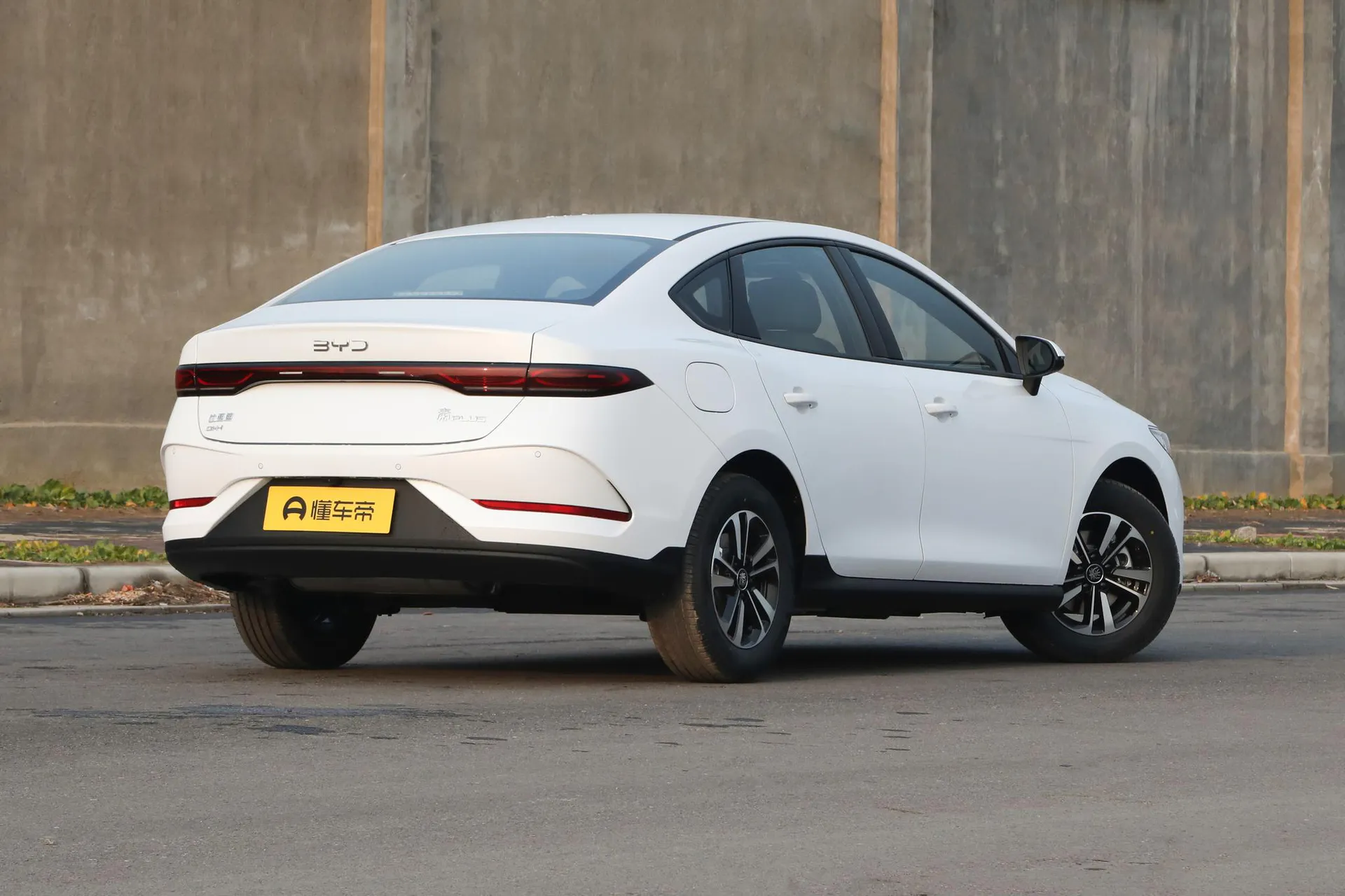  Qin Plus DM-i 210 KM Progressive