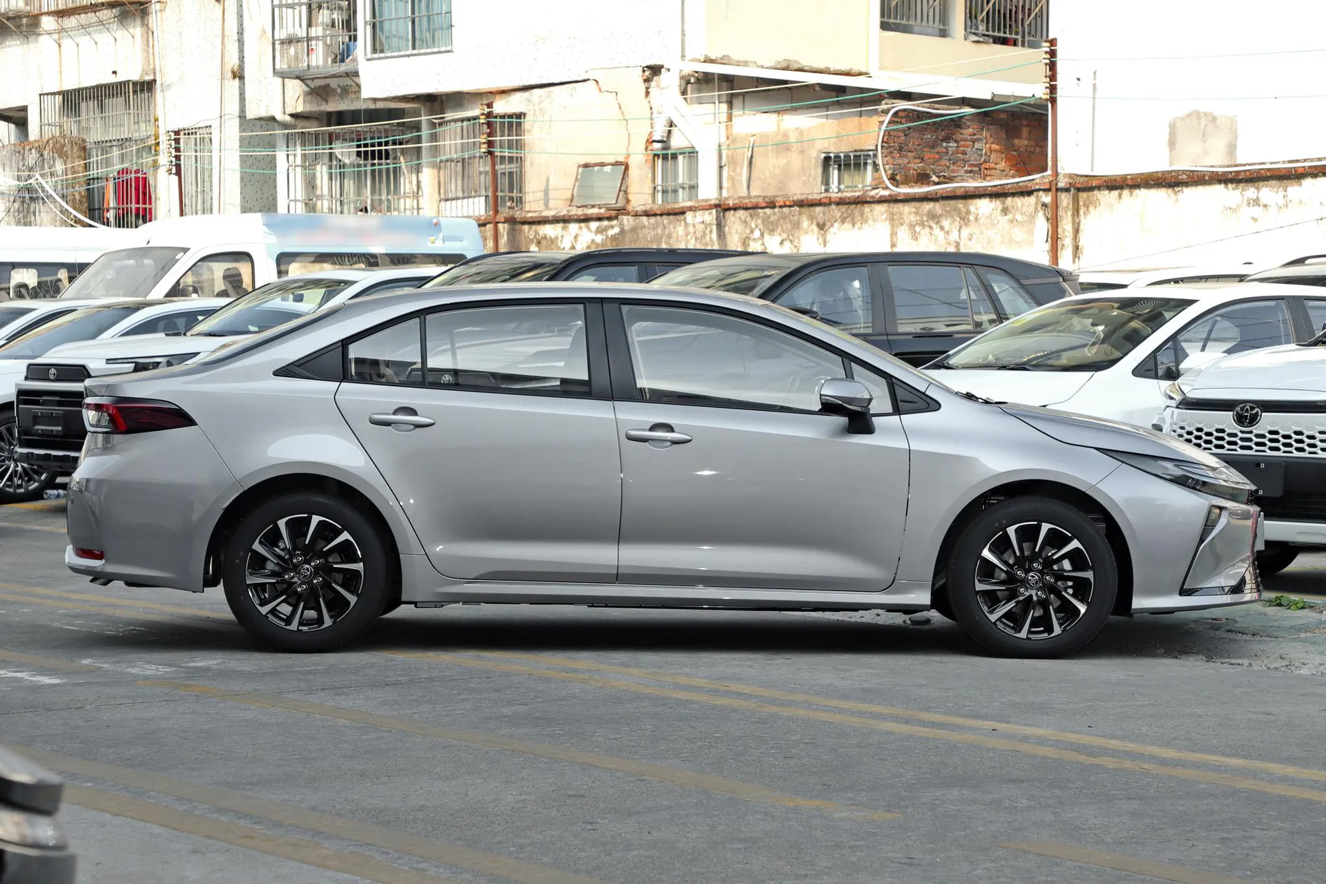  Corolla Hybrid 1.8L E-CVT Elite