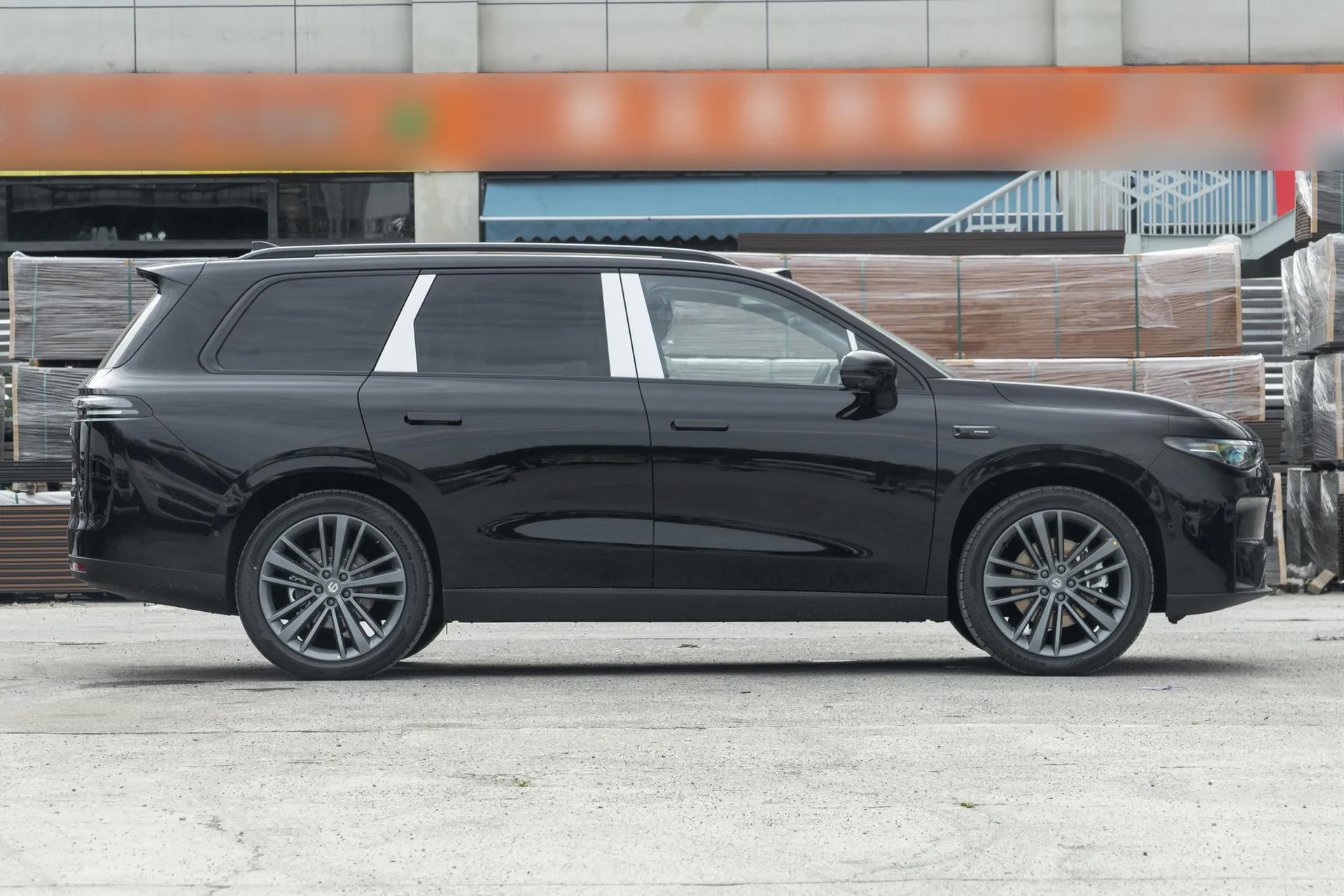  C16 Pure EV 630 LiDAR 6-Seater