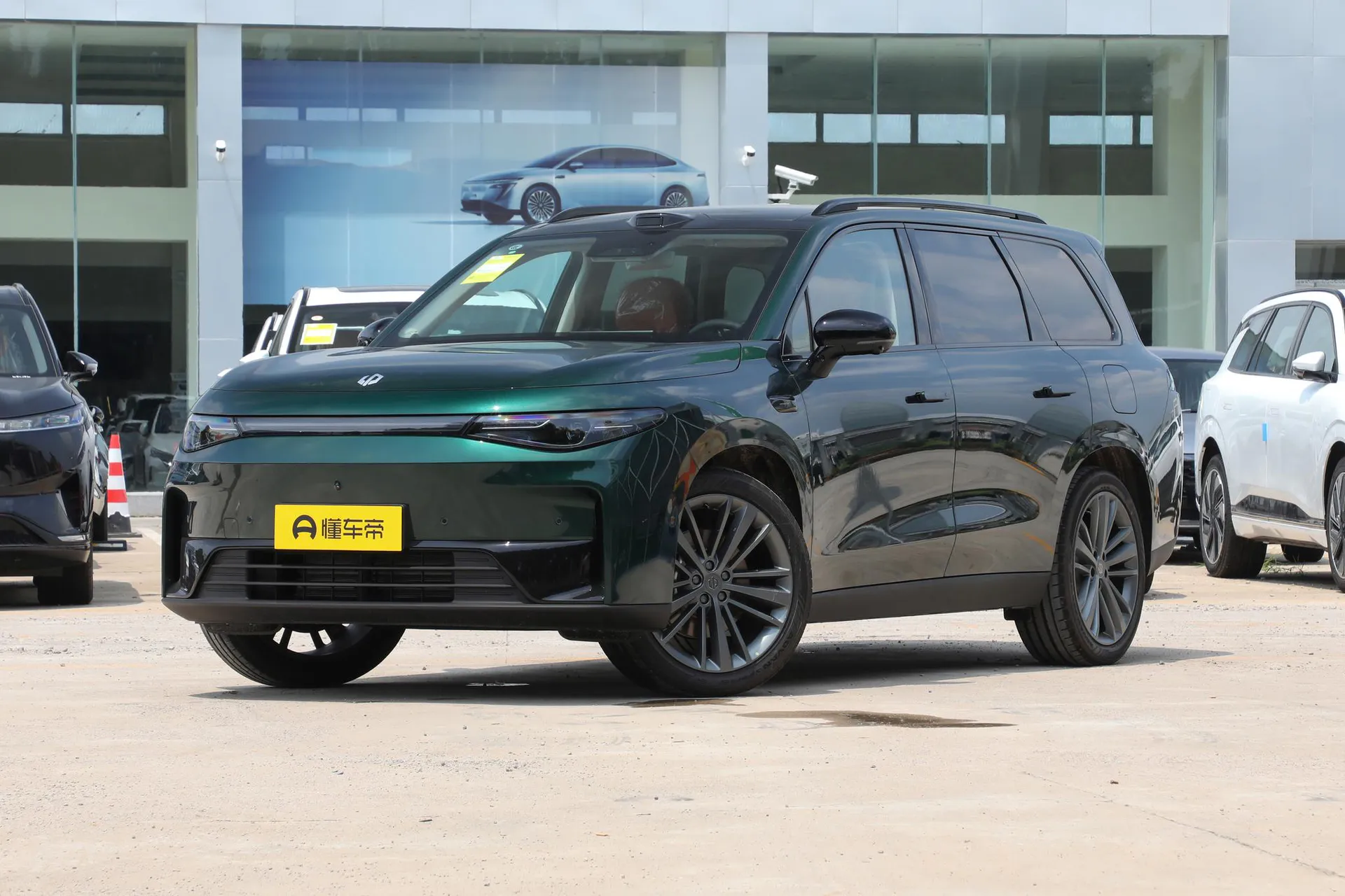  C16 Pure EV 630 LiDAR 6-Seater