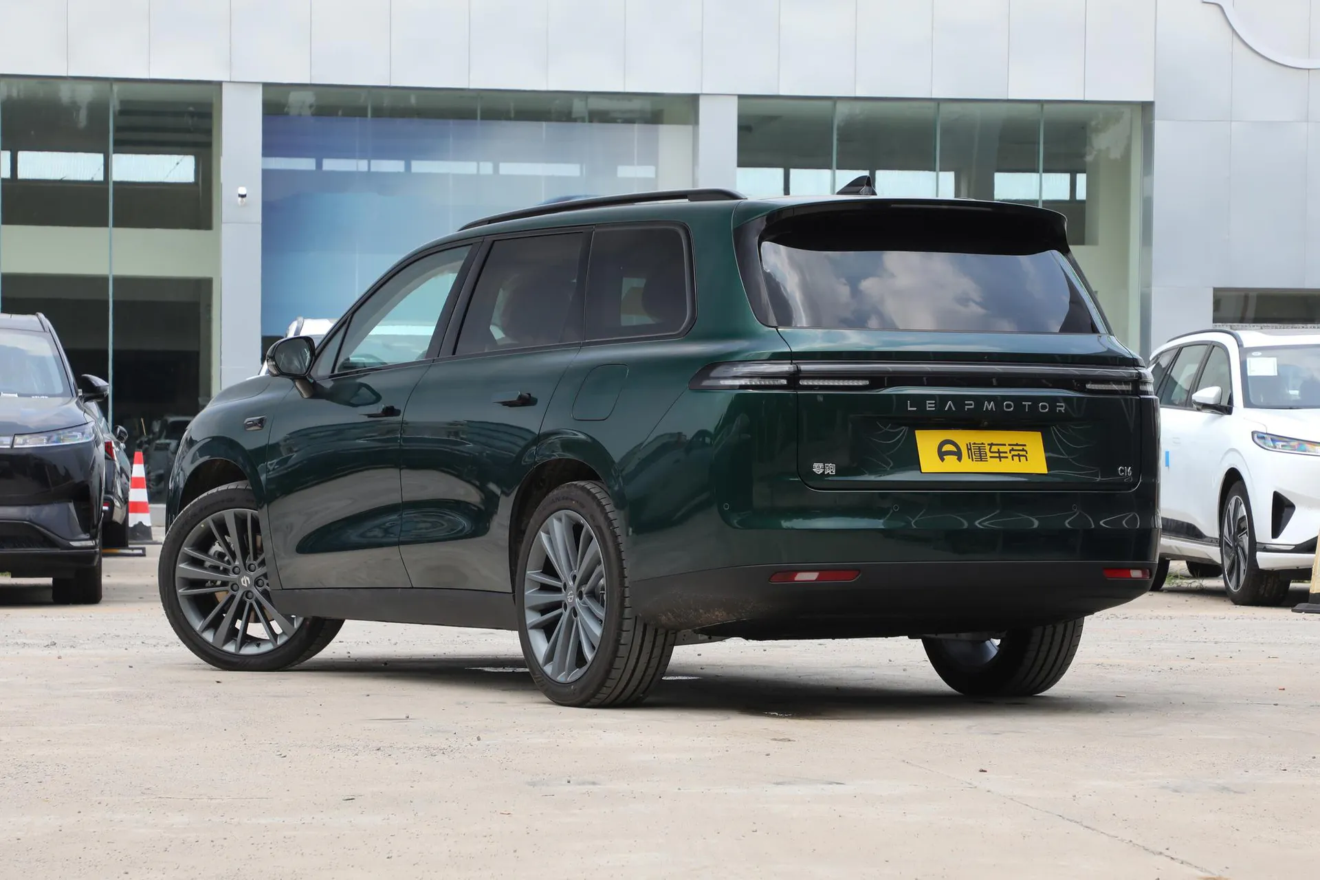  C16 Pure EV 630 LiDAR 6-Seater