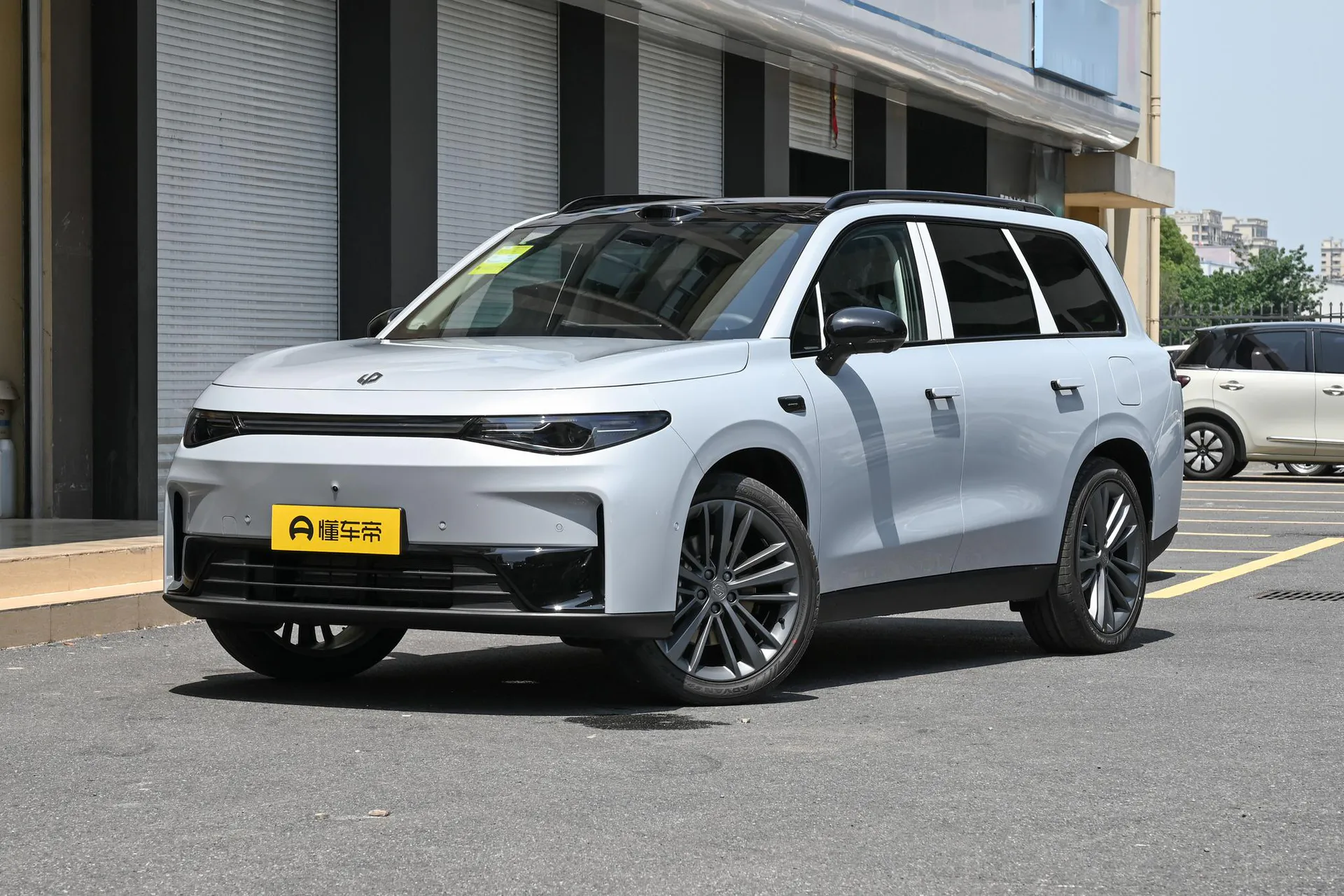  C16 Pure EV 630 LiDAR 6-Seater