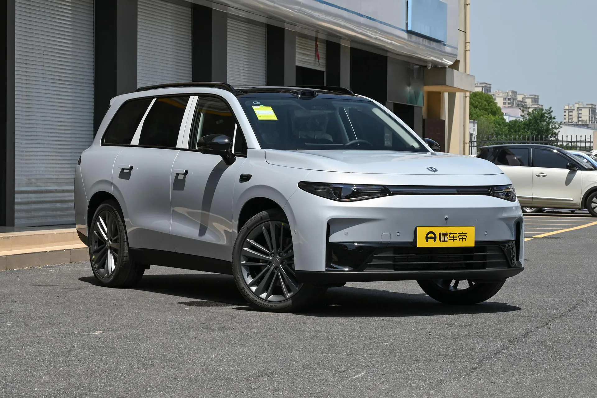  C16 Pure EV 630 LiDAR 6-Seater