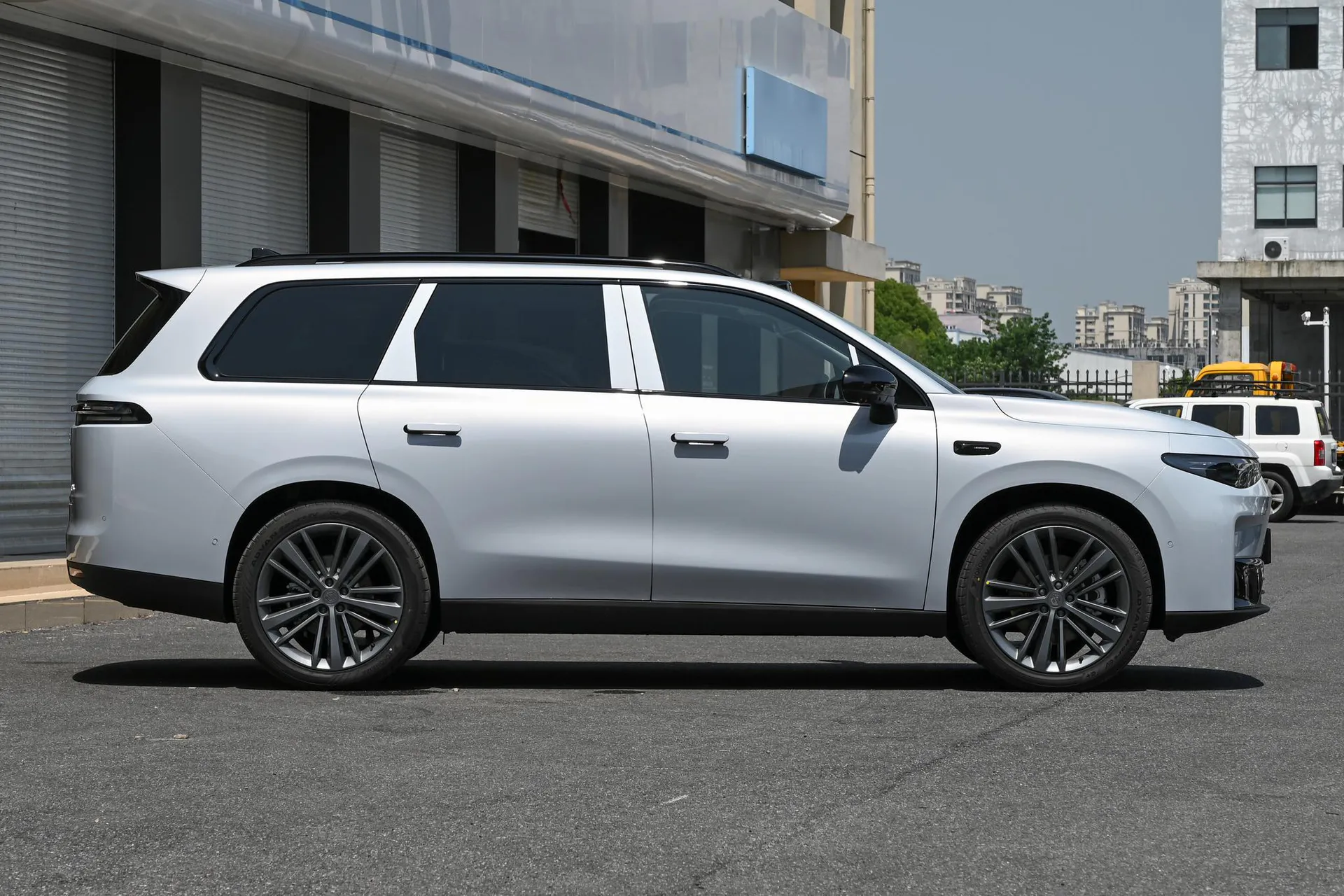  C16 Pure EV 630 LiDAR 6-Seater