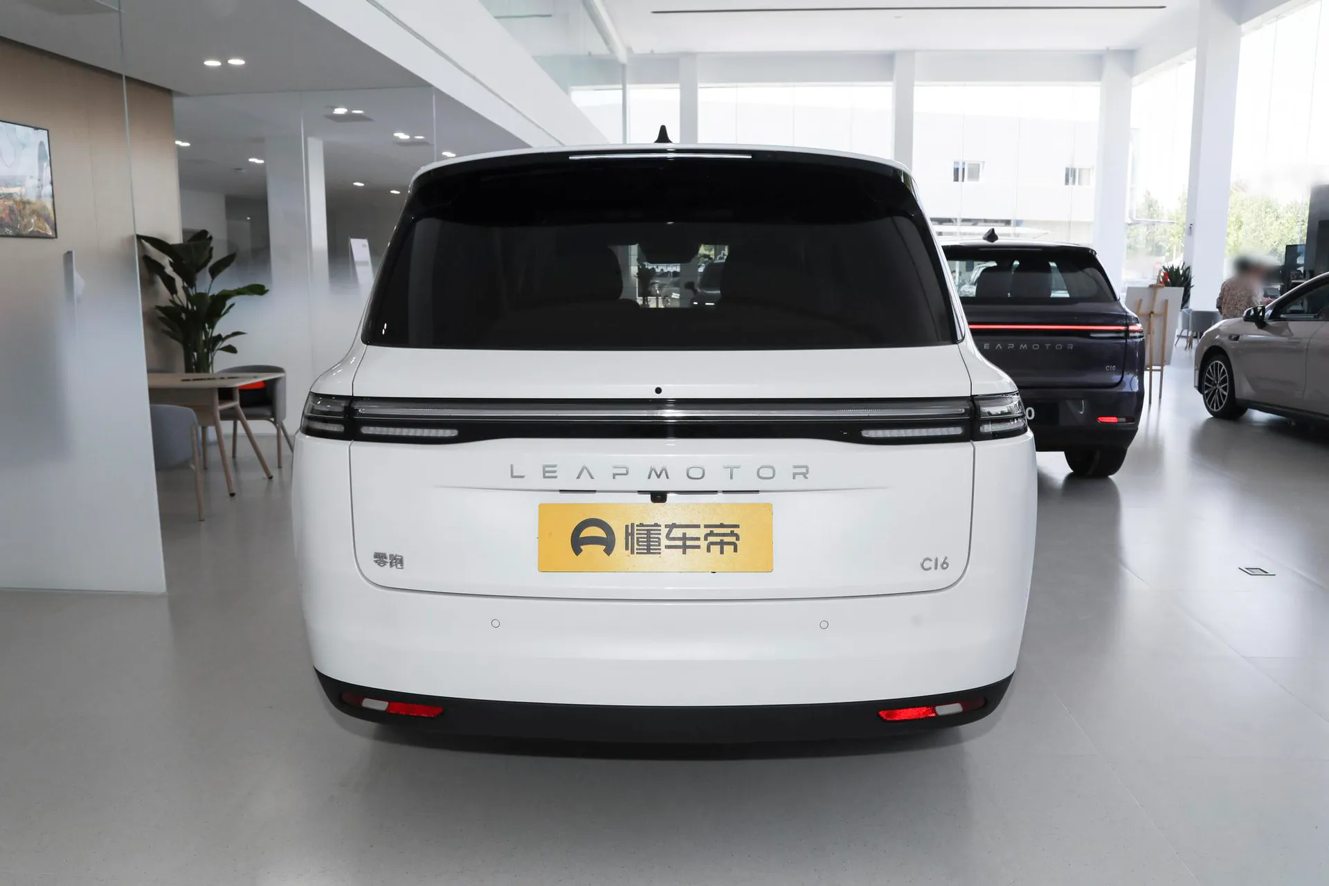  C16 Pure EV 630 LiDAR 6-Seater