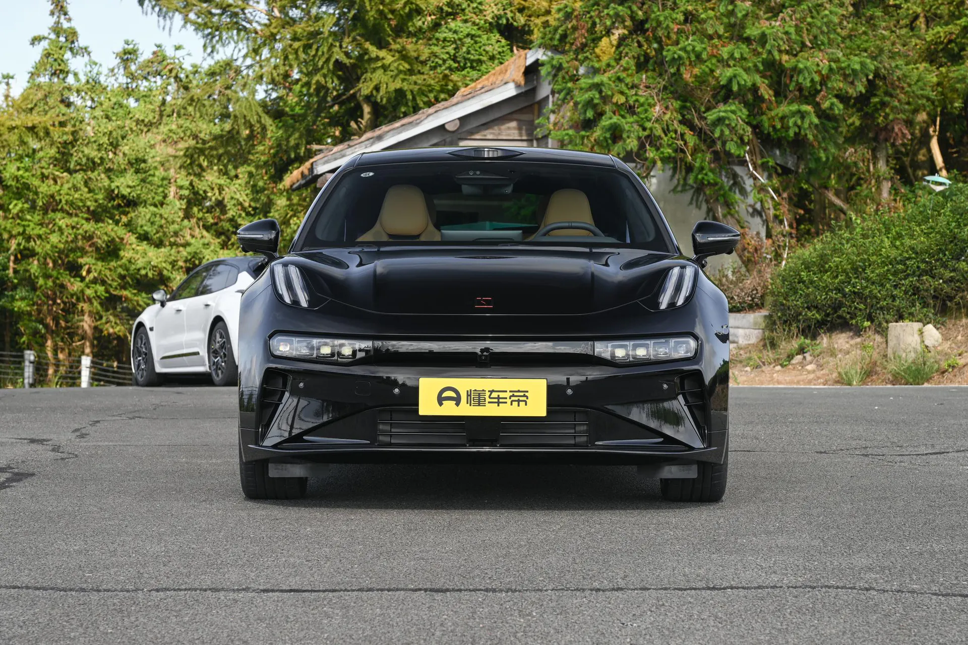  001 Ultra 103kWh AWD