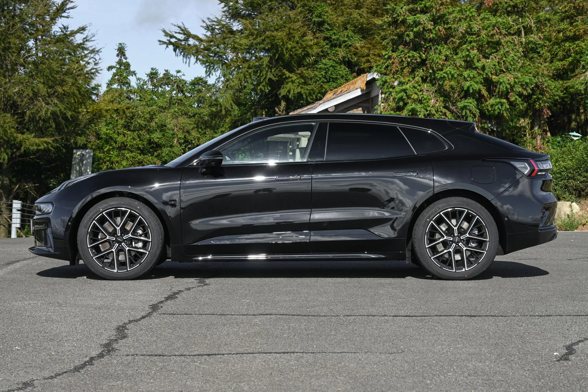  001 Ultra 103kWh AWD