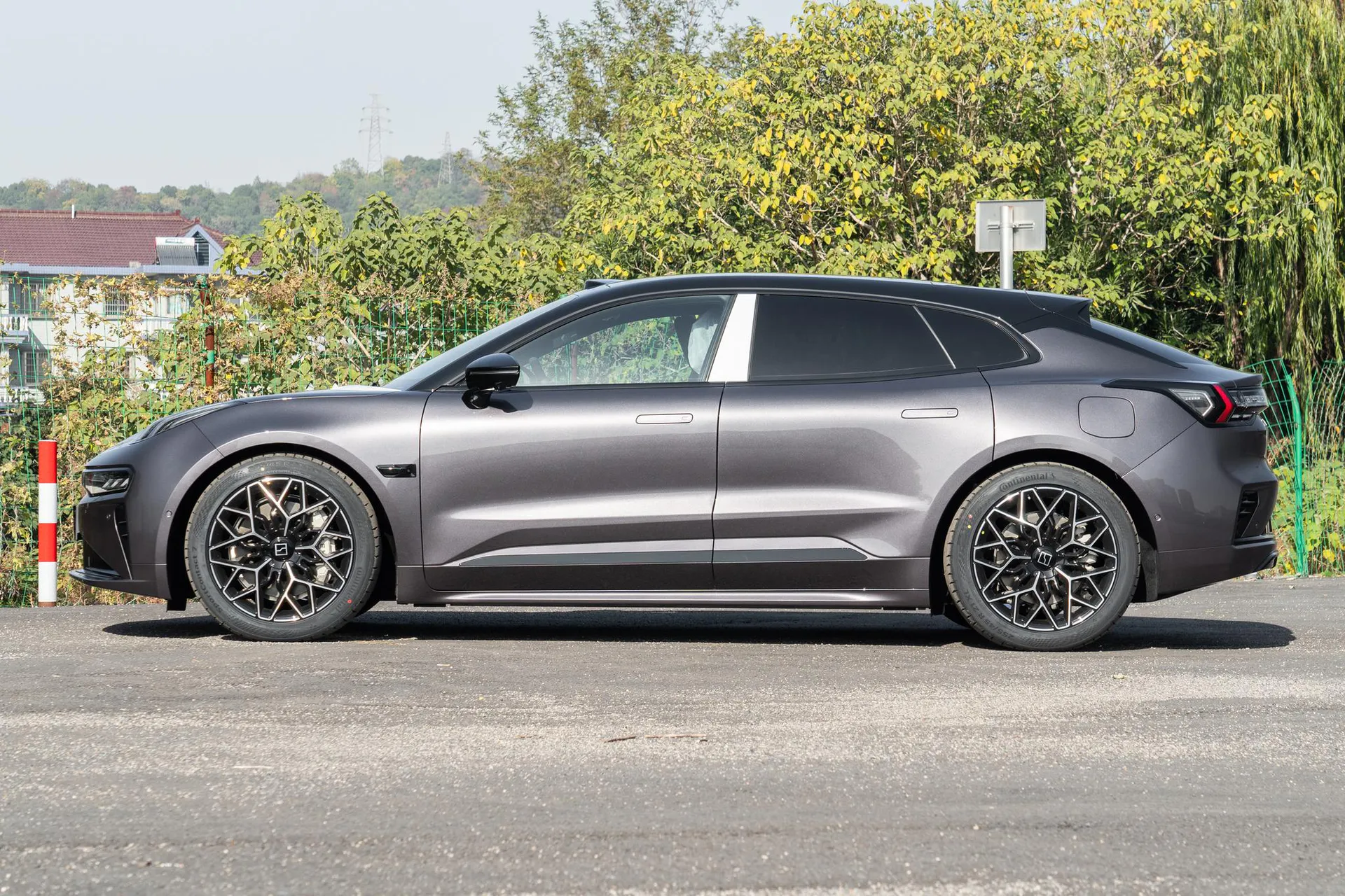  001 Ultra 103kWh AWD
