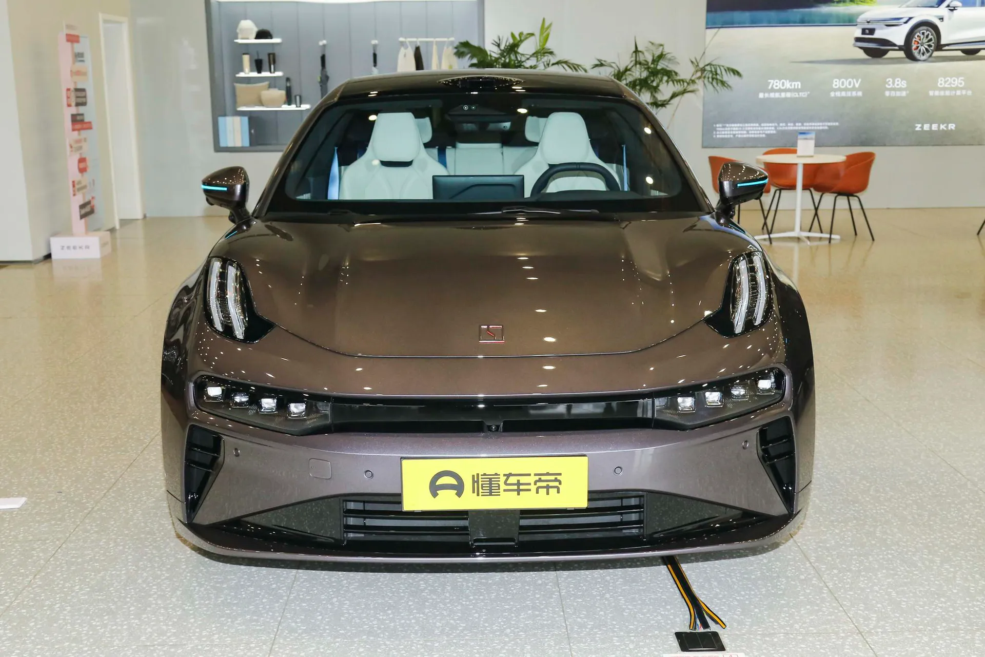  001 Ultra 103kWh AWD