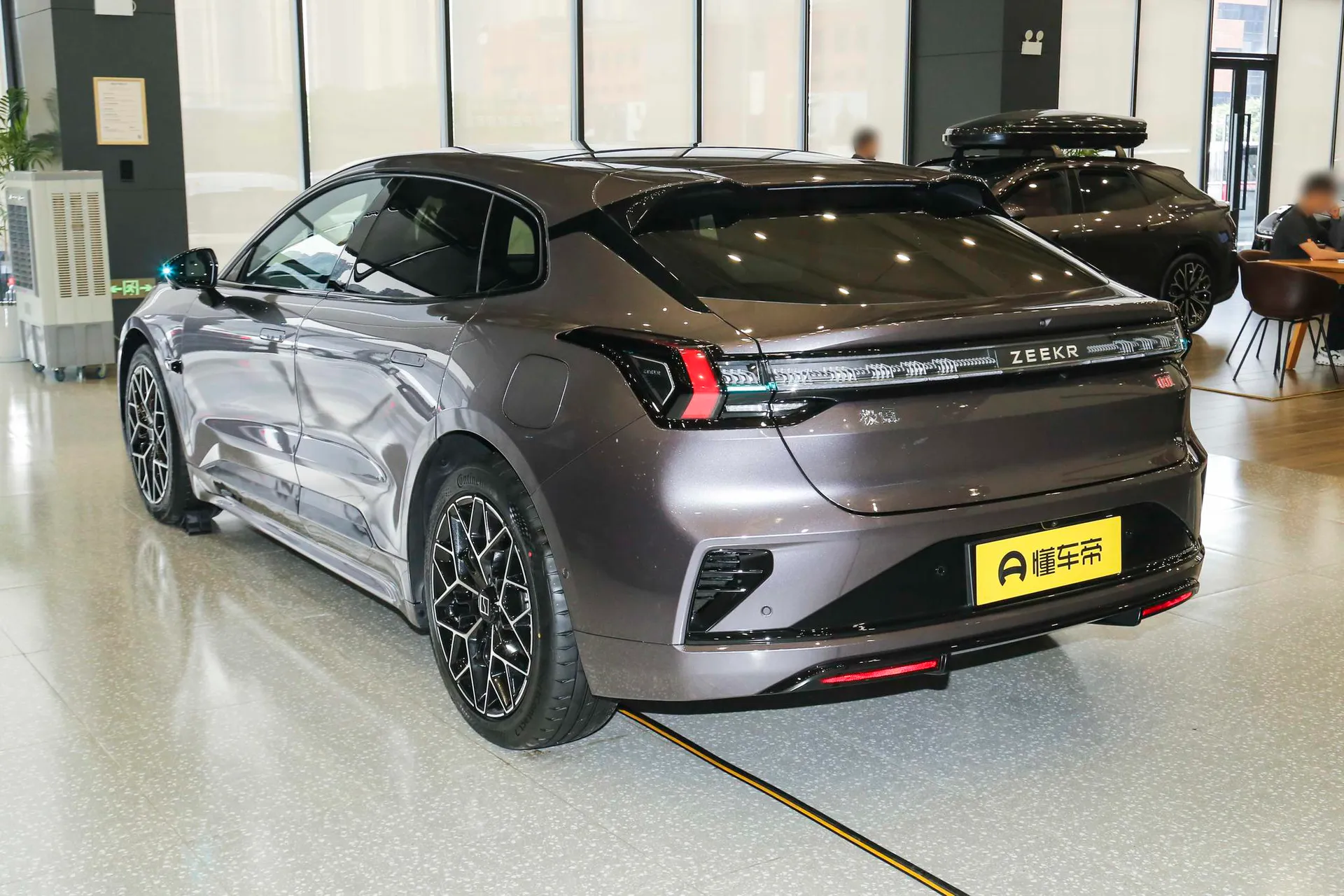  001 Ultra 103kWh AWD