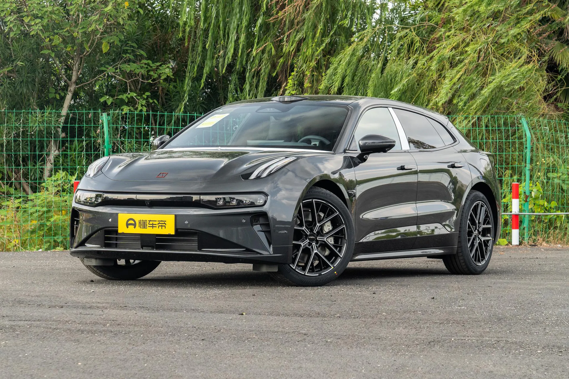  001 Ultra 103kWh AWD