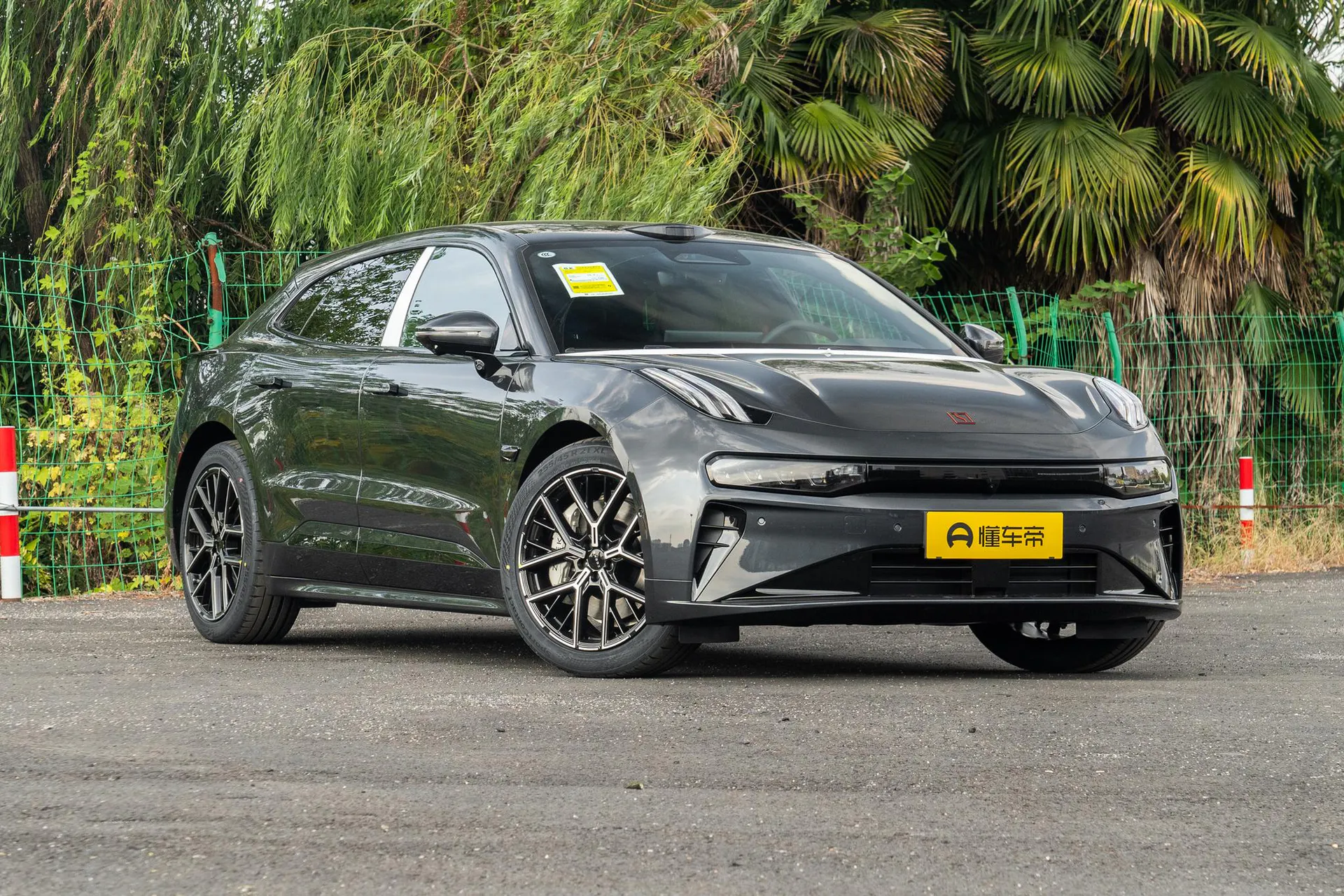  001 Ultra 103kWh AWD