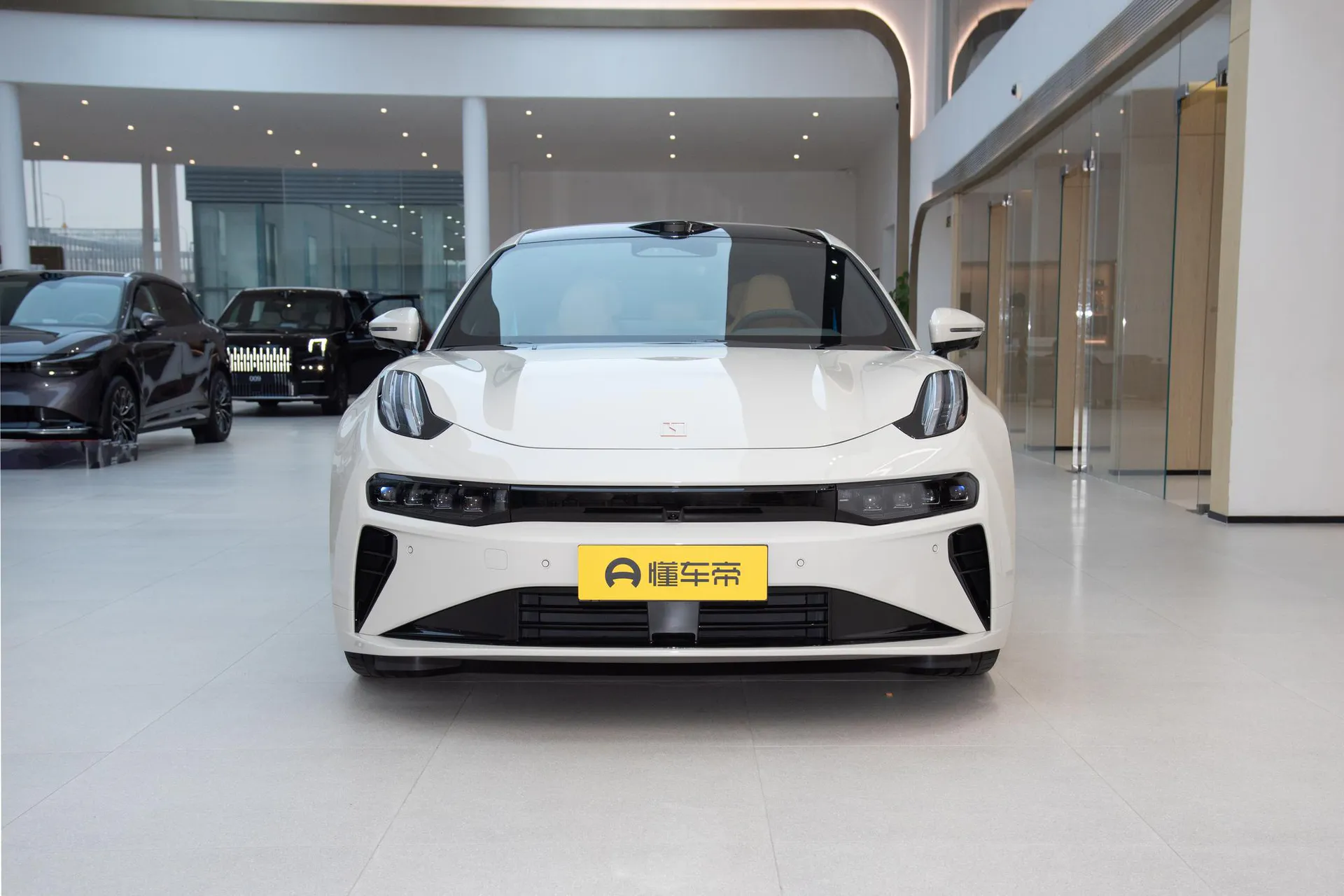  001 Ultra 103kWh AWD