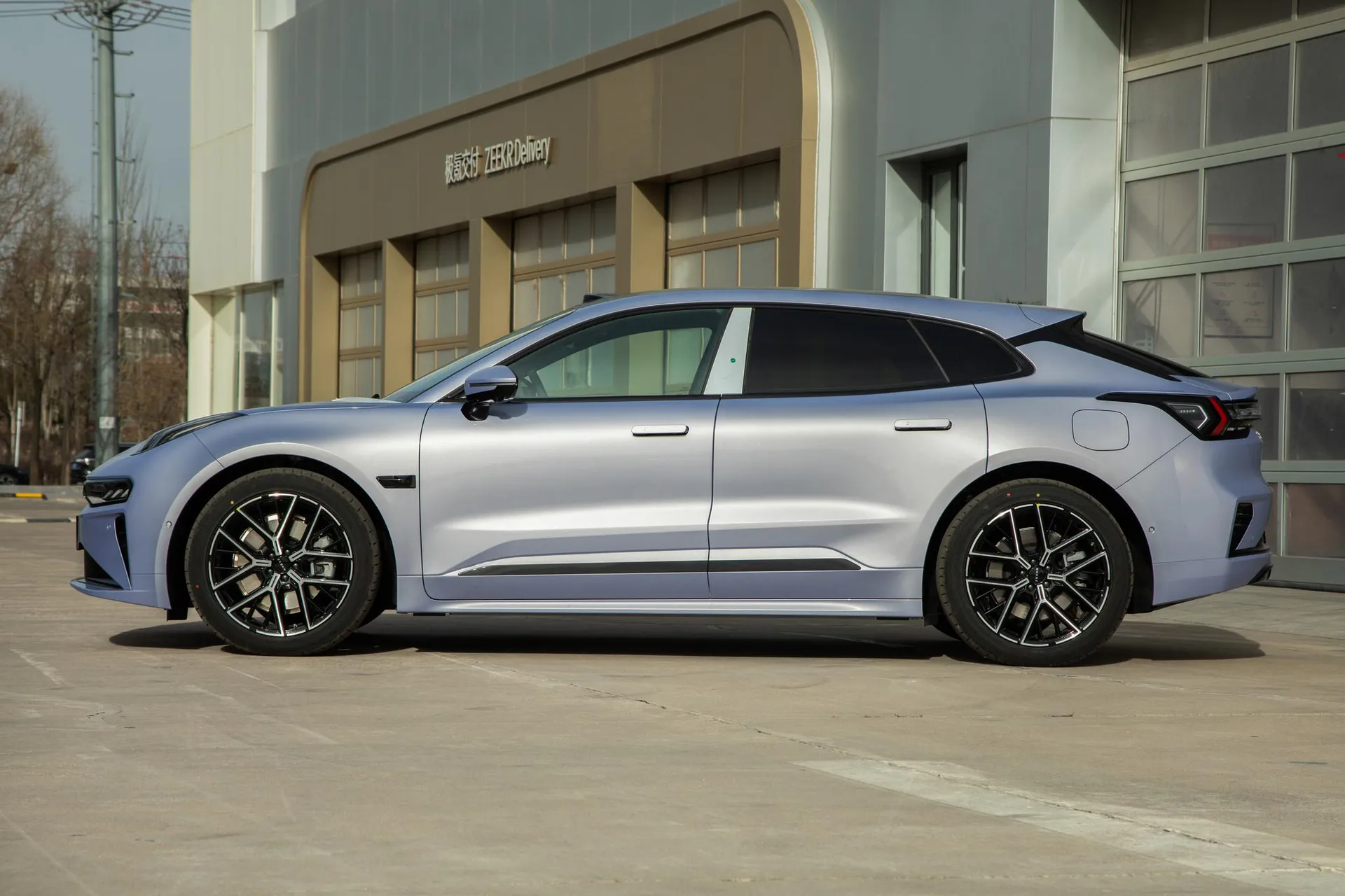  001 Ultra 103kWh AWD