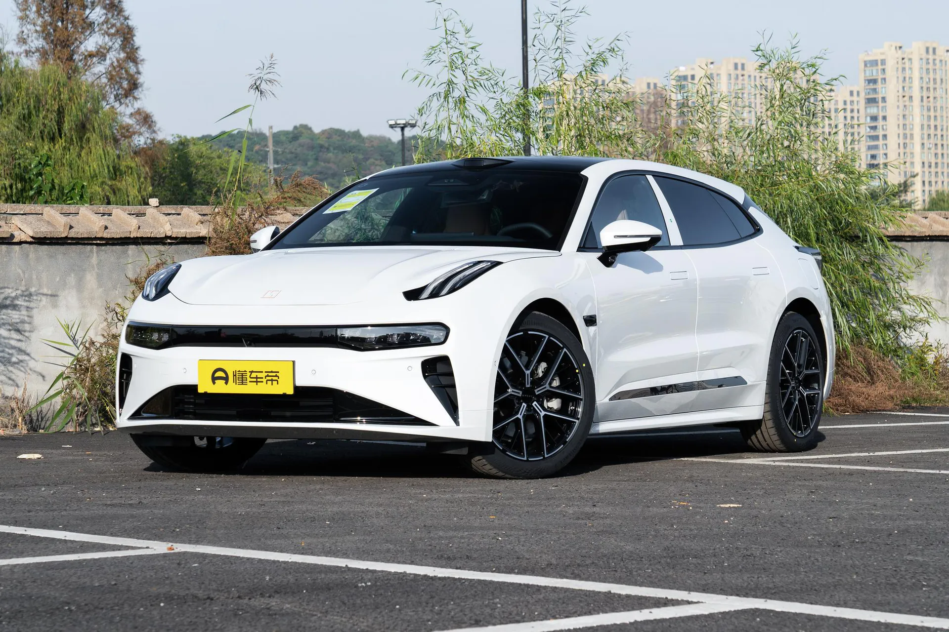  001 Ultra 103kWh AWD