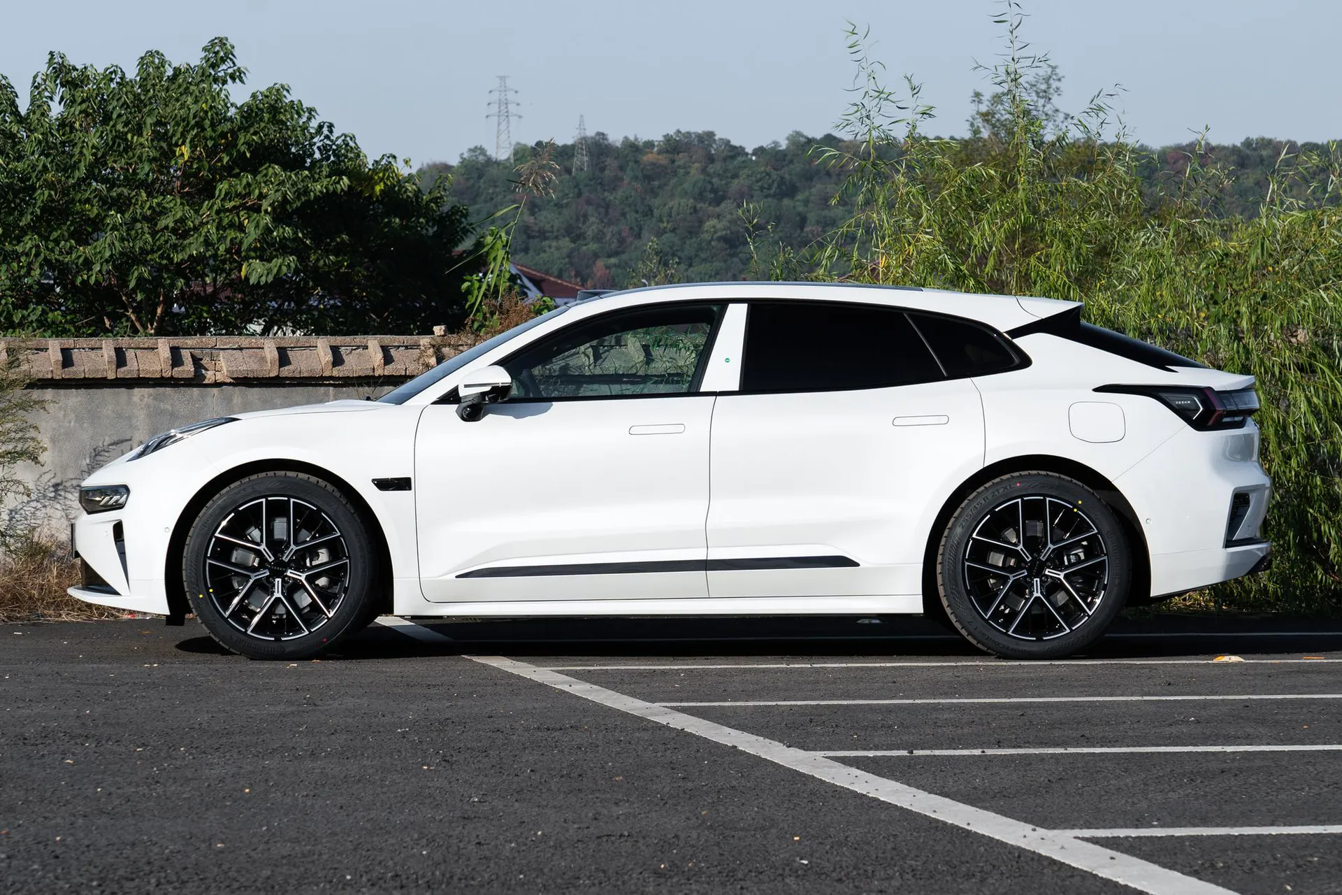  001 Ultra 103kWh AWD