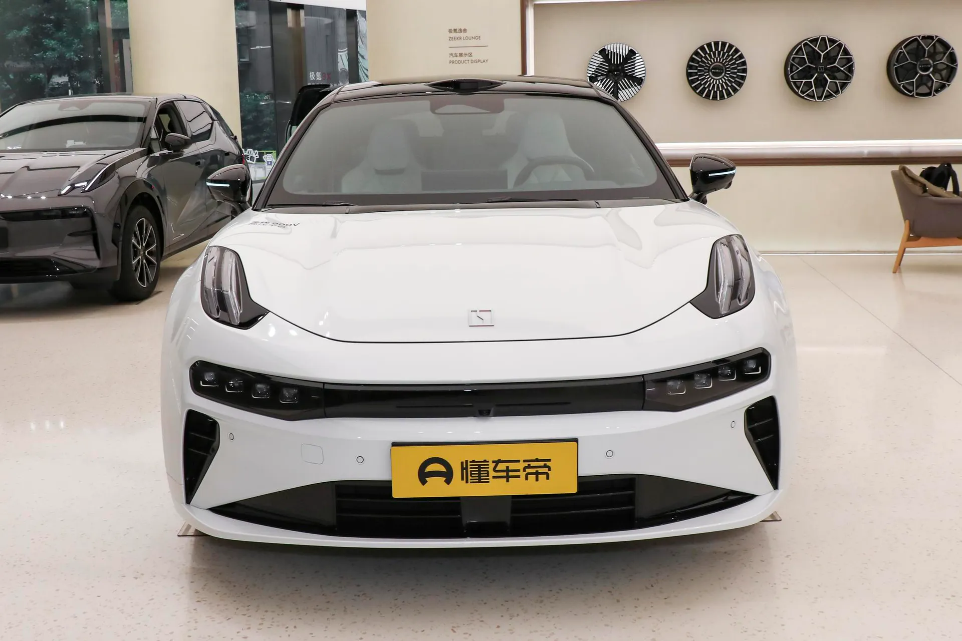  001 Ultra 103kWh AWD