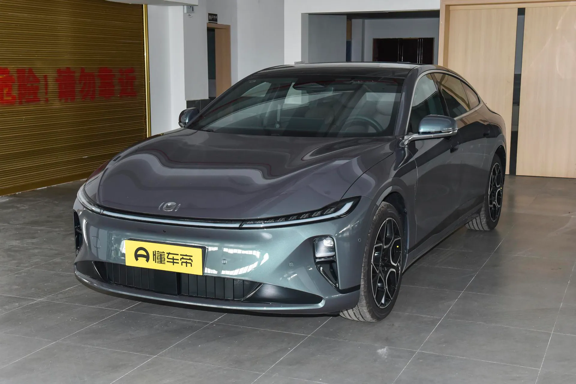  A07 Ultra Long Range Blue Whale Pure EV 730 Luxury