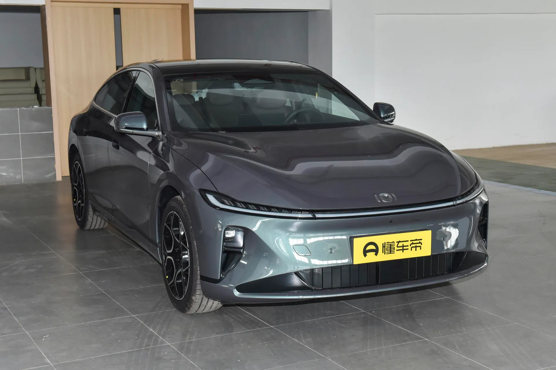 A07 Ultra Long Range Blue Whale Pure EV 730 Luxury