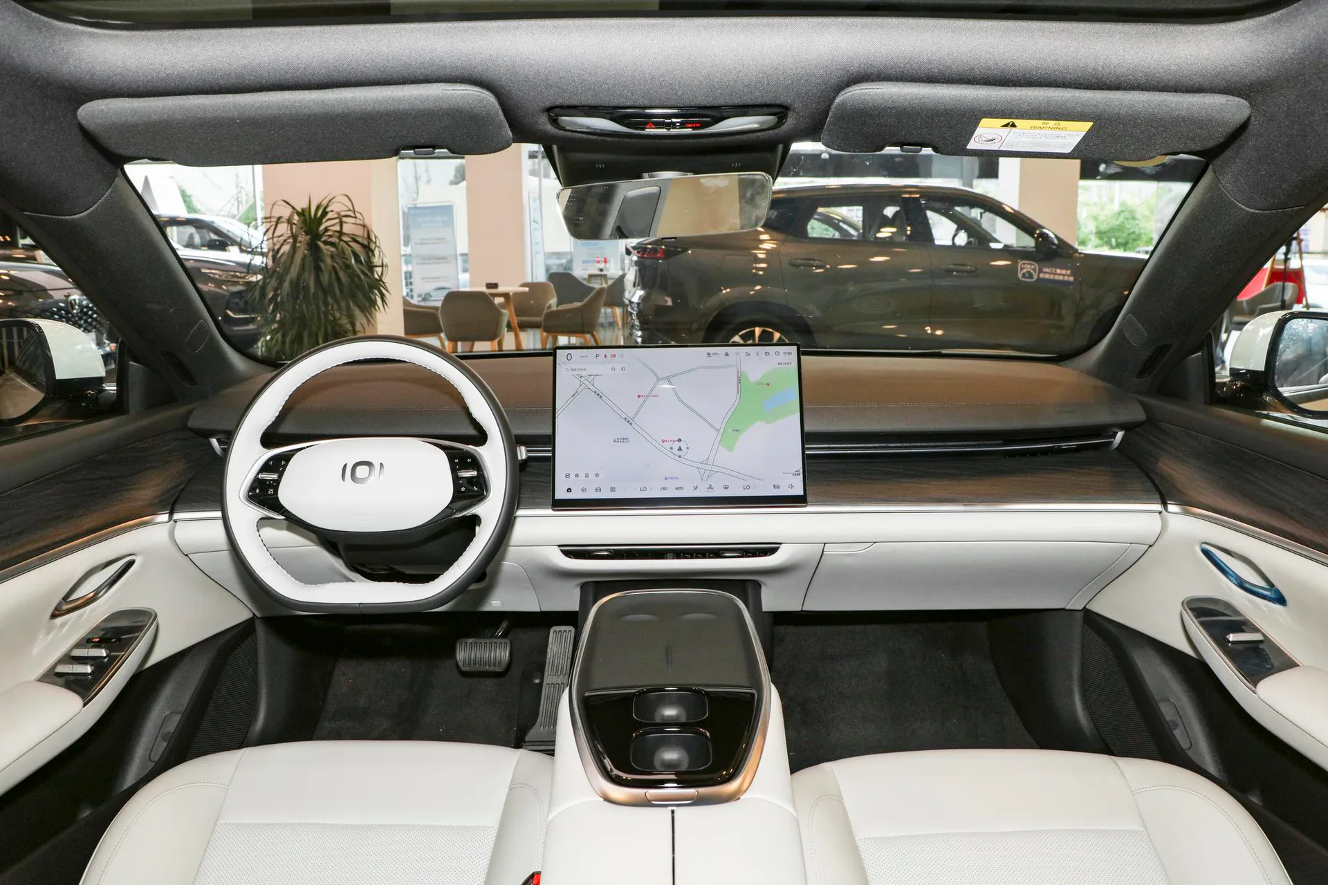  A07 Ultra Long Range Blue Whale Pure EV 730 Luxury