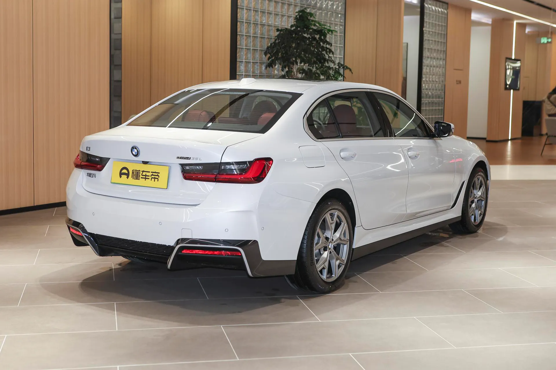  i3 Facelift eDrive 35 L