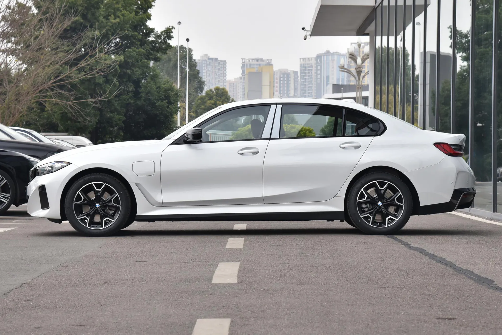  i3 Facelift eDrive 40 L Night Package