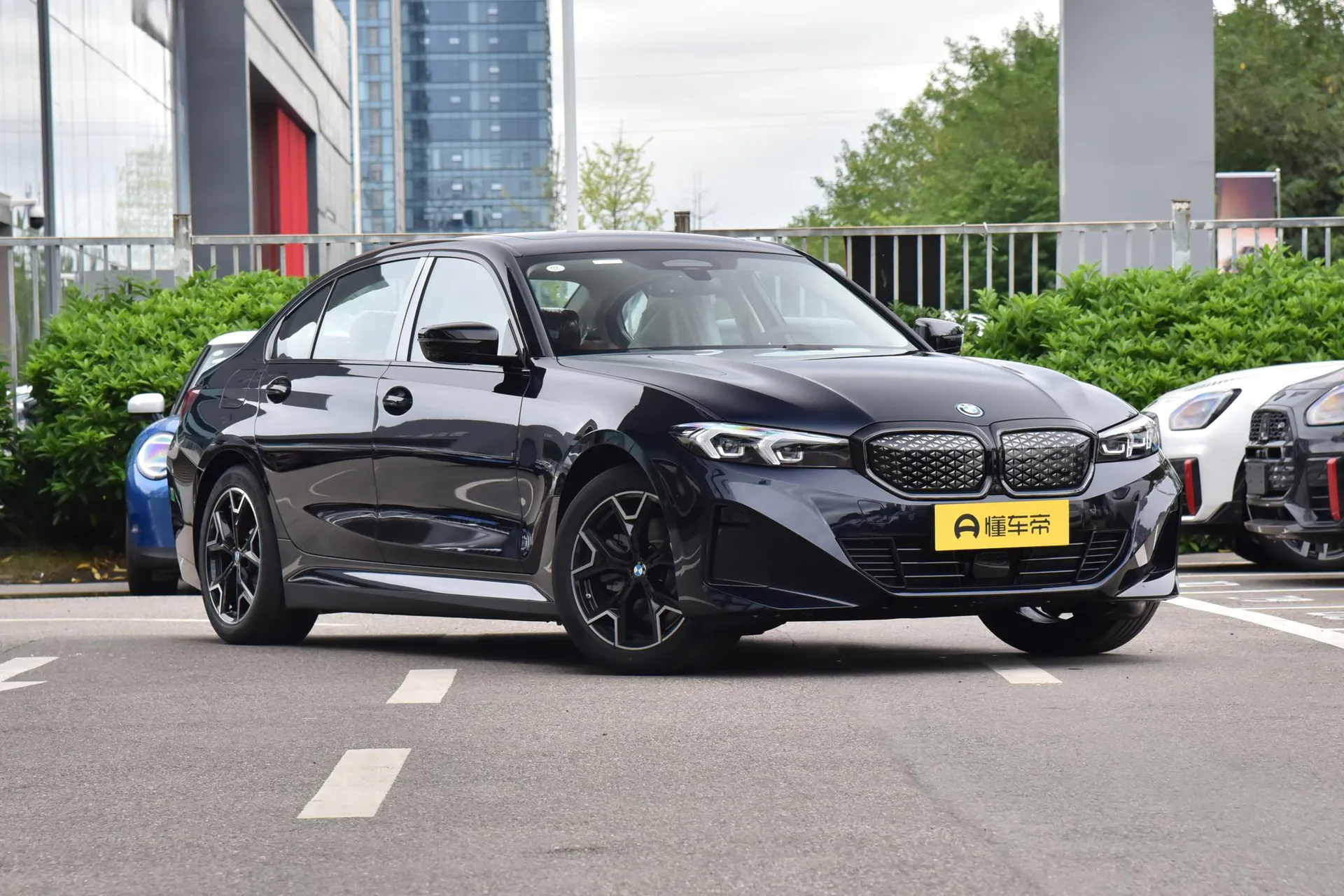  i3 eDrive 40 L Night Package