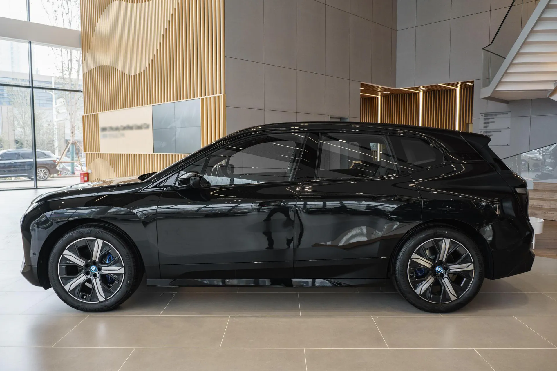  iX xDrive 40