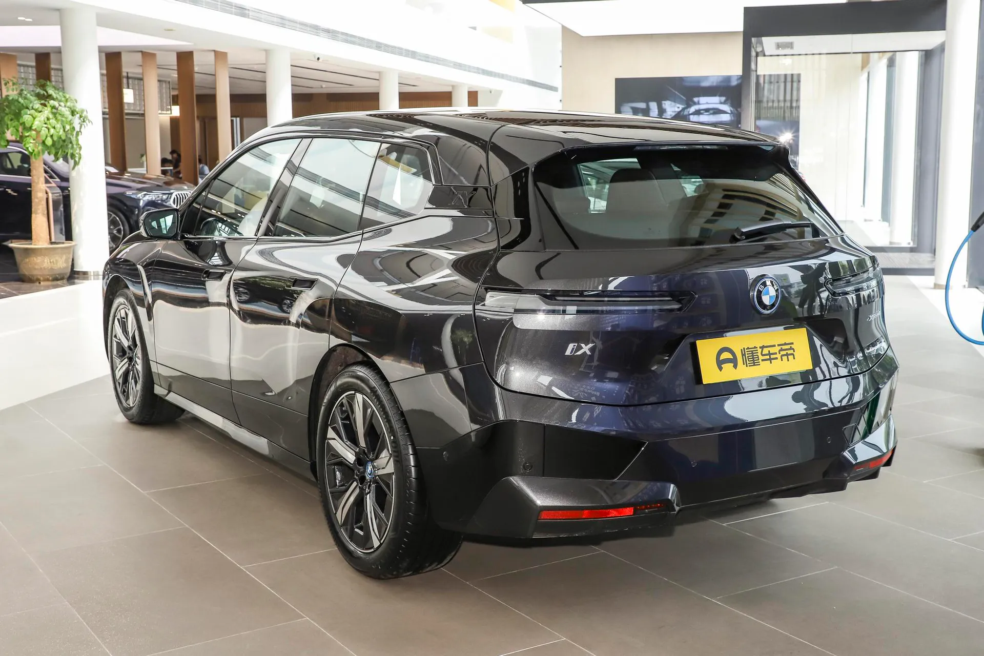  iX xDrive 40