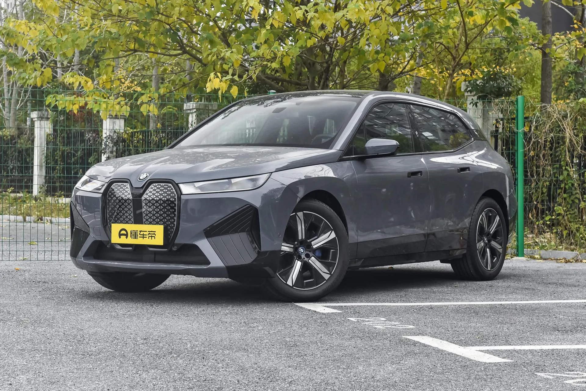  iX xDrive 40