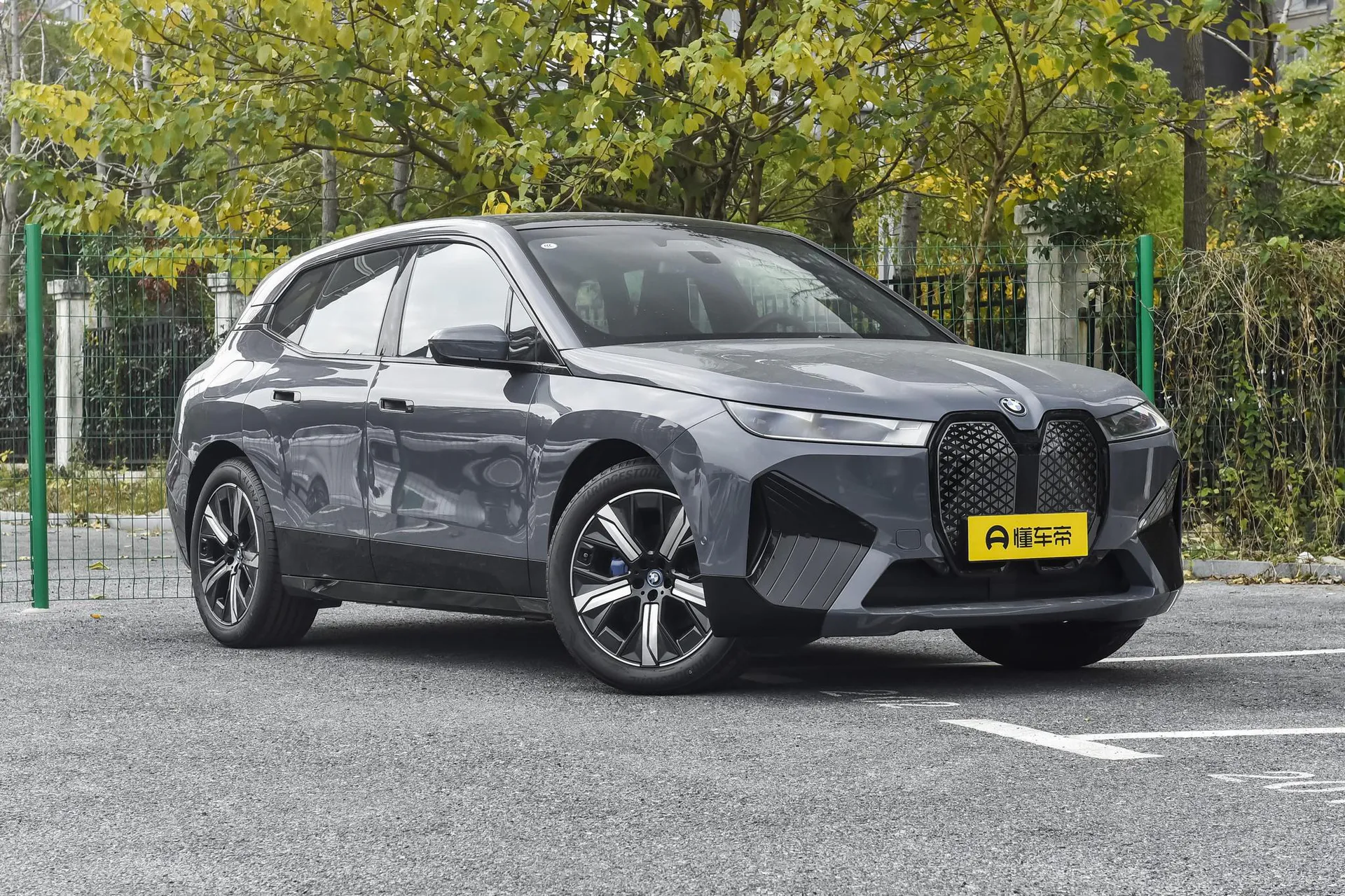  iX xDrive 40