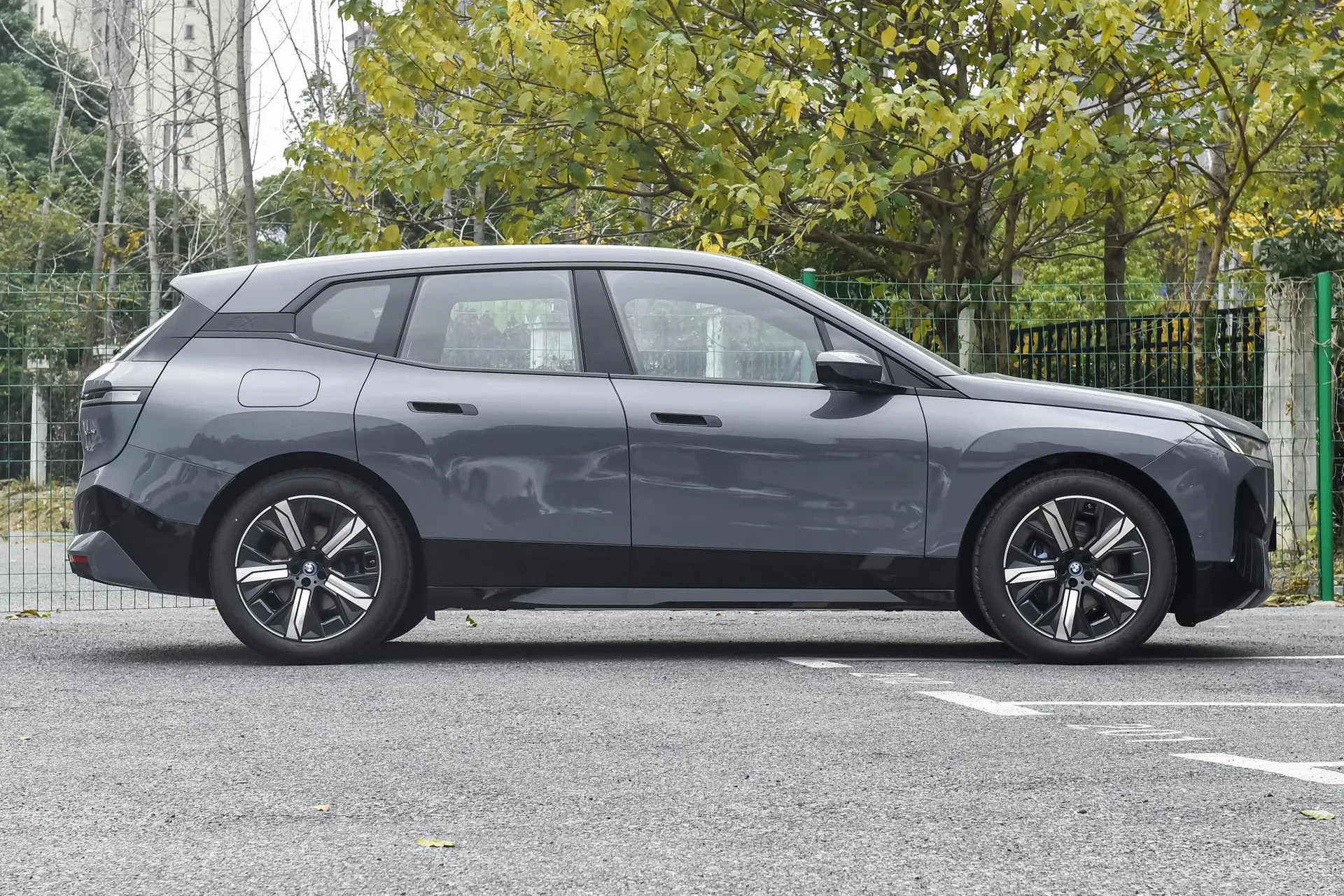  iX xDrive 40