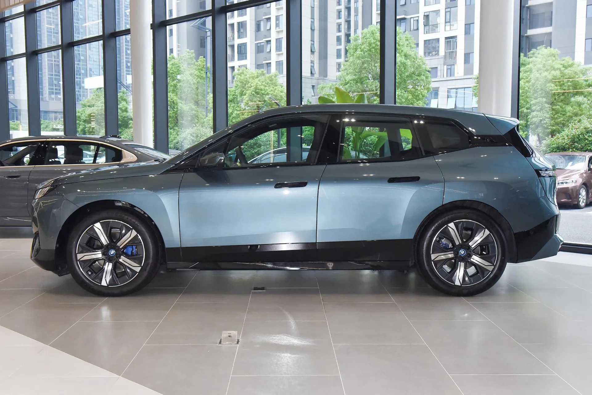  iX xDrive 40