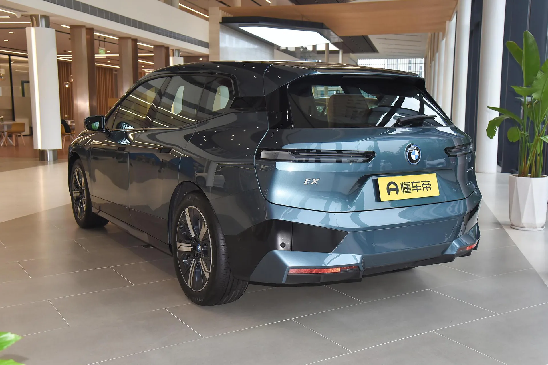  iX xDrive 40