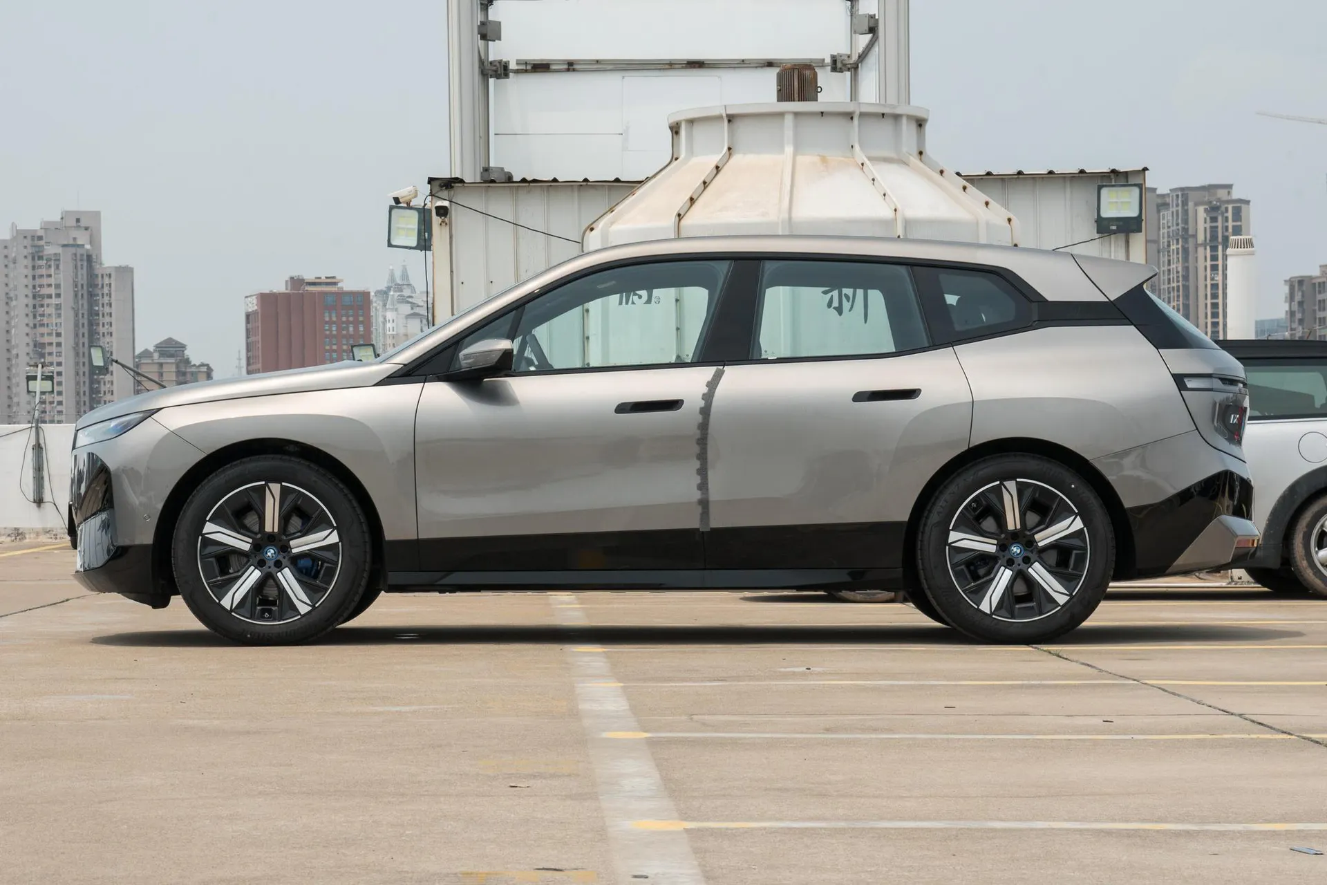  iX xDrive 40